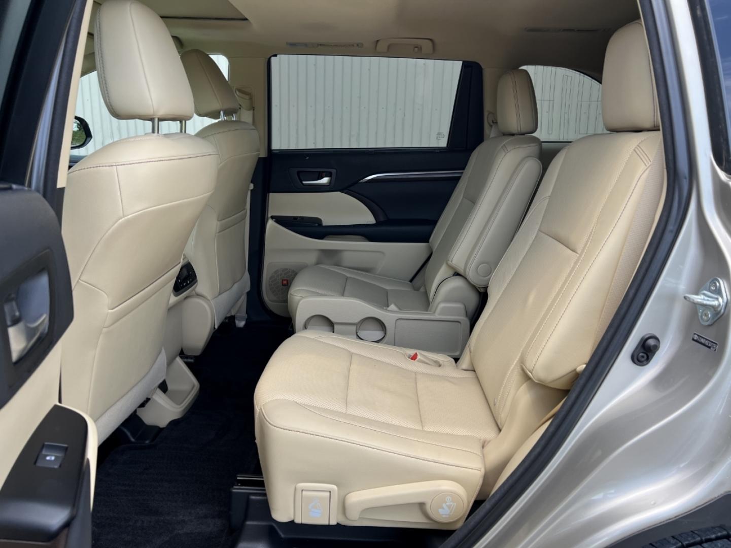 2014 GOLD /Tan Leather TOYOTA HIGHLANDER LIMITED (5TDYKRFH5ES) with an 3.5L V6 engine, Automatic transmission, located at 2990 Old Orchard Rd., Jackson, MO, 63755, 37.354214, -89.612106 - 2014 Toyota Highlander Limited 1-Owner Only 25xxx miles Front Wheel Drive 3.5L V6 Automatic Leather 3rd Row Navigation Power/Heated/Cooled Seats Backup Camera Sunroof Bluetooth Cruise Power Windows/Locks/Mirrors We have financing available and we accept trades! Fill out a credit appl - Photo#18