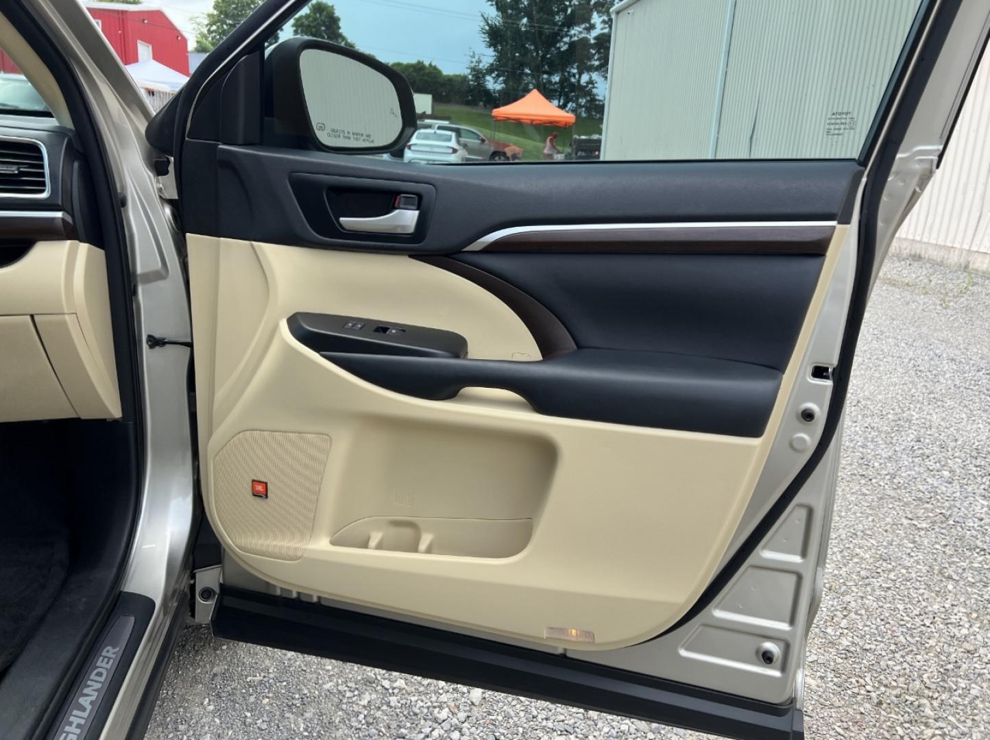 2014 GOLD /Tan Leather TOYOTA HIGHLANDER LIMITED (5TDYKRFH5ES) with an 3.5L V6 engine, Automatic transmission, located at 2990 Old Orchard Rd., Jackson, MO, 63755, 37.354214, -89.612106 - 2014 Toyota Highlander Limited 1-Owner Only 25xxx miles Front Wheel Drive 3.5L V6 Automatic Leather 3rd Row Navigation Power/Heated/Cooled Seats Backup Camera Sunroof Bluetooth Cruise Power Windows/Locks/Mirrors We have financing available and we accept trades! Fill out a credit appl - Photo#16