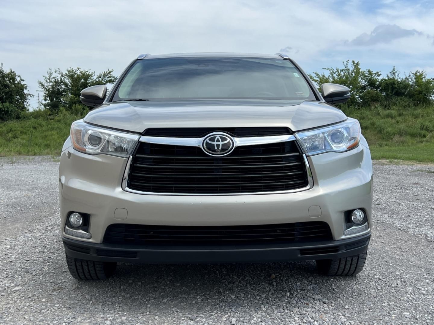 2014 GOLD /Tan Leather TOYOTA HIGHLANDER LIMITED (5TDYKRFH5ES) with an 3.5L V6 engine, Automatic transmission, located at 2990 Old Orchard Rd., Jackson, MO, 63755, 37.354214, -89.612106 - 2014 Toyota Highlander Limited 1-Owner Only 25xxx miles Front Wheel Drive 3.5L V6 Automatic Leather 3rd Row Navigation Power/Heated/Cooled Seats Backup Camera Sunroof Bluetooth Cruise Power Windows/Locks/Mirrors We have financing available and we accept trades! Fill out a credit appl - Photo#13