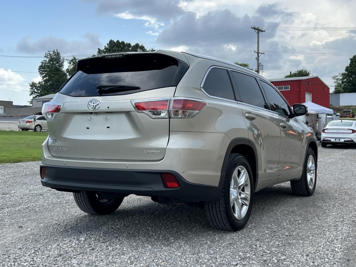 2014 GOLD /Tan Leather TOYOTA HIGHLANDER LIMITED (5TDYKRFH5ES) with an 3.5L V6 engine, Automatic transmission, located at 2990 Old Orchard Rd., Jackson, MO, 63755, 37.354214, -89.612106 - 2014 Toyota Highlander Limited 1-Owner Only 25xxx miles Front Wheel Drive 3.5L V6 Automatic Leather 3rd Row Navigation Power/Heated/Cooled Seats Backup Camera Sunroof Bluetooth Cruise Power Windows/Locks/Mirrors We have financing available and we accept trades! Fill out a credit appl - Photo#10