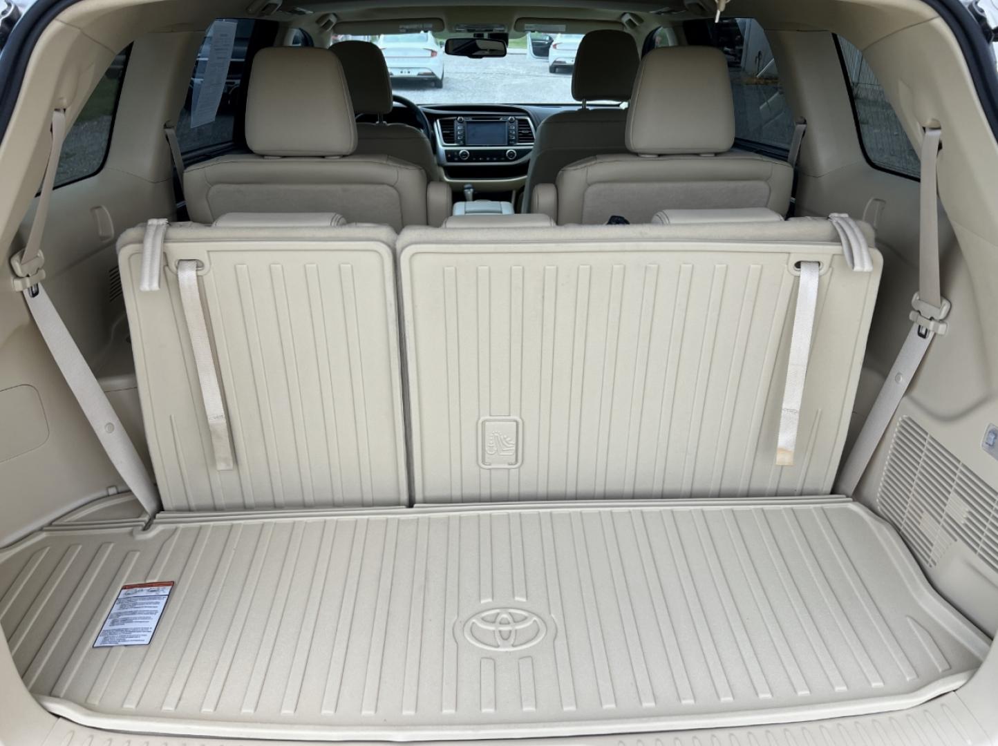 2014 GOLD /Tan Leather TOYOTA HIGHLANDER LIMITED (5TDYKRFH5ES) with an 3.5L V6 engine, Automatic transmission, located at 2990 Old Orchard Rd., Jackson, MO, 63755, 37.354214, -89.612106 - 2014 Toyota Highlander Limited 1-Owner Only 25xxx miles Front Wheel Drive 3.5L V6 Automatic Leather 3rd Row Navigation Power/Heated/Cooled Seats Backup Camera Sunroof Bluetooth Cruise Power Windows/Locks/Mirrors We have financing available and we accept trades! Fill out a credit appl - Photo#22