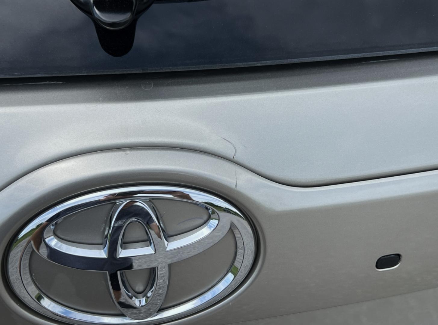 2014 GOLD /Tan Leather TOYOTA HIGHLANDER LIMITED (5TDYKRFH5ES) with an 3.5L V6 engine, Automatic transmission, located at 2990 Old Orchard Rd., Jackson, MO, 63755, 37.354214, -89.612106 - 2014 Toyota Highlander Limited 1-Owner Only 25xxx miles Front Wheel Drive 3.5L V6 Automatic Leather 3rd Row Navigation Power/Heated/Cooled Seats Backup Camera Sunroof Bluetooth Cruise Power Windows/Locks/Mirrors We have financing available and we accept trades! Fill out a credit appl - Photo#44