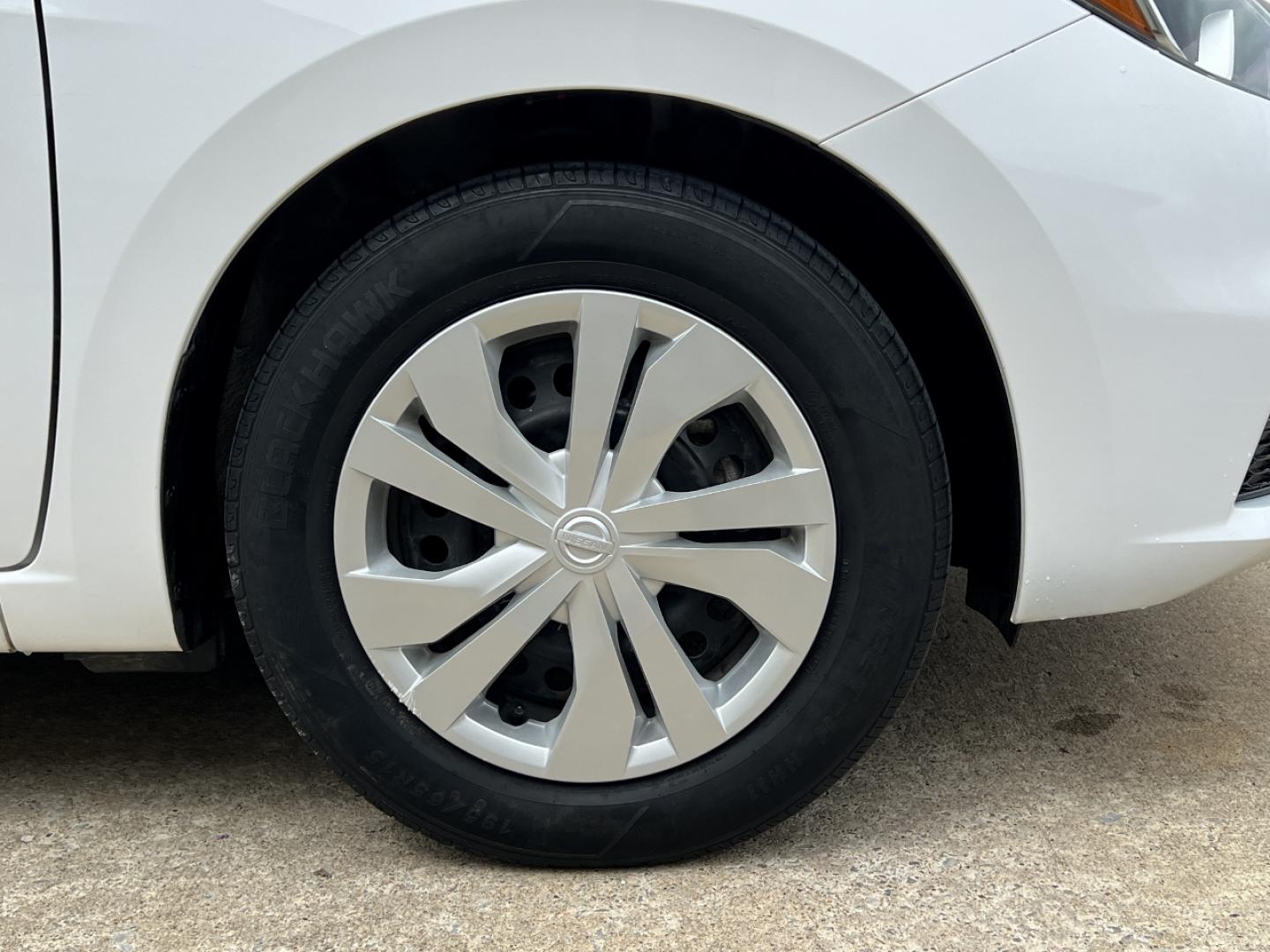 2021 WHITE /Black Cloth NISSAN VERSA S (3N1CN8DV6ML) with an 1.6L 4 Cyl. engine, Continuously Variable transmission, located at 506 S. Kingshighway, Cape Girardeau, MO, 63703, 37.294994, -89.556206 - 2021 Nissan Versa S 1-Owner 82xxx miles Front Wheel Drive 1.6L 4 Cyl. Automatic Backup Camera Bluetooth Cruise Power Windows/Locks/Mirrors We have financing available and we accept trades! Fill out a credit application on our website or come by today! If you have any questions, give us a - Photo#35