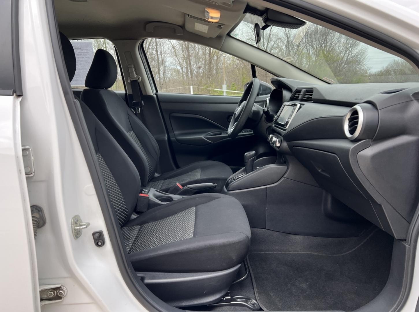 2021 WHITE /Black Cloth NISSAN VERSA S (3N1CN8DV6ML) with an 1.6L 4 Cyl. engine, Continuously Variable transmission, located at 506 S. Kingshighway, Cape Girardeau, MO, 63703, 37.294994, -89.556206 - 2021 Nissan Versa S 1-Owner 82xxx miles Front Wheel Drive 1.6L 4 Cyl. Automatic Backup Camera Bluetooth Cruise Power Windows/Locks/Mirrors We have financing available and we accept trades! Fill out a credit application on our website or come by today! If you have any questions, give us a - Photo#13