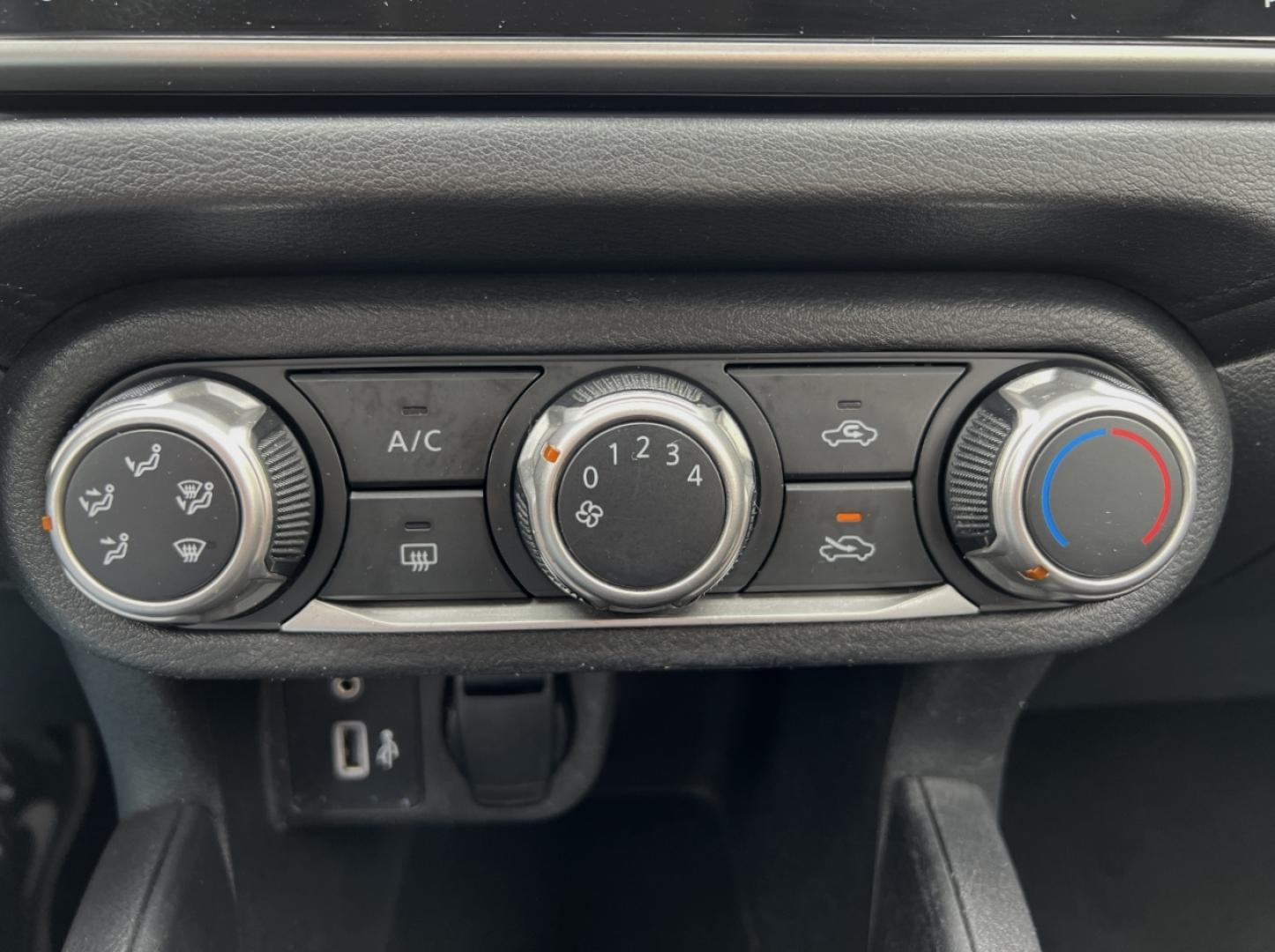 2021 WHITE /Black Cloth NISSAN VERSA S (3N1CN8DV6ML) with an 1.6L 4 Cyl. engine, Continuously Variable transmission, located at 506 S. Kingshighway, Cape Girardeau, MO, 63703, 37.294994, -89.556206 - 2021 Nissan Versa S 1-Owner 82xxx miles Front Wheel Drive 1.6L 4 Cyl. Automatic Backup Camera Bluetooth Cruise Power Windows/Locks/Mirrors We have financing available and we accept trades! Fill out a credit application on our website or come by today! If you have any questions, give us a - Photo#23