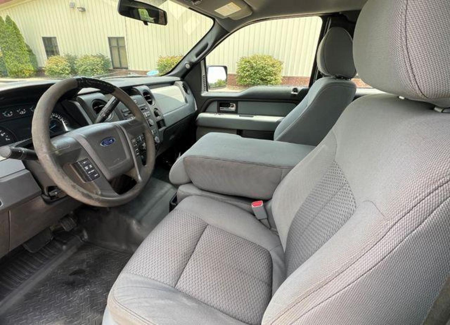2013 BLACK /Gray Cloth FORD F150 XL (1FTEX1CM4DF) with an 3.7L V6 engine, Automatic transmission, located at 2990 Old Orchard Rd., Jackson, MO, 63755, 37.354214, -89.612106 - 2013 Ford F-150 XL 1-Owner 167xxx miles Rear Wheel Drive 3.7L V6 Automatic Bluetooth Cruise Power Windows/Locks/Mirrors We have financing available and we accept trades! Fill out a credit application on our website or come by today! If you have any questions, give us a call at (573) 204-77 - Photo#9
