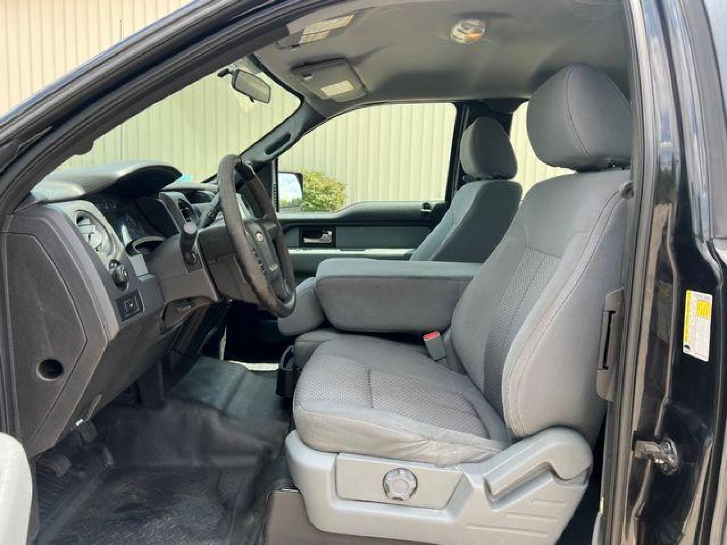 2013 BLACK /Gray Cloth FORD F150 XL (1FTEX1CM4DF) with an 3.7L V6 engine, Automatic transmission, located at 2990 Old Orchard Rd., Jackson, MO, 63755, 37.354214, -89.612106 - 2013 Ford F-150 XL 1-Owner 167xxx miles Rear Wheel Drive 3.7L V6 Automatic Bluetooth Cruise Power Windows/Locks/Mirrors We have financing available and we accept trades! Fill out a credit application on our website or come by today! If you have any questions, give us a call at (573) 204-77 - Photo#10