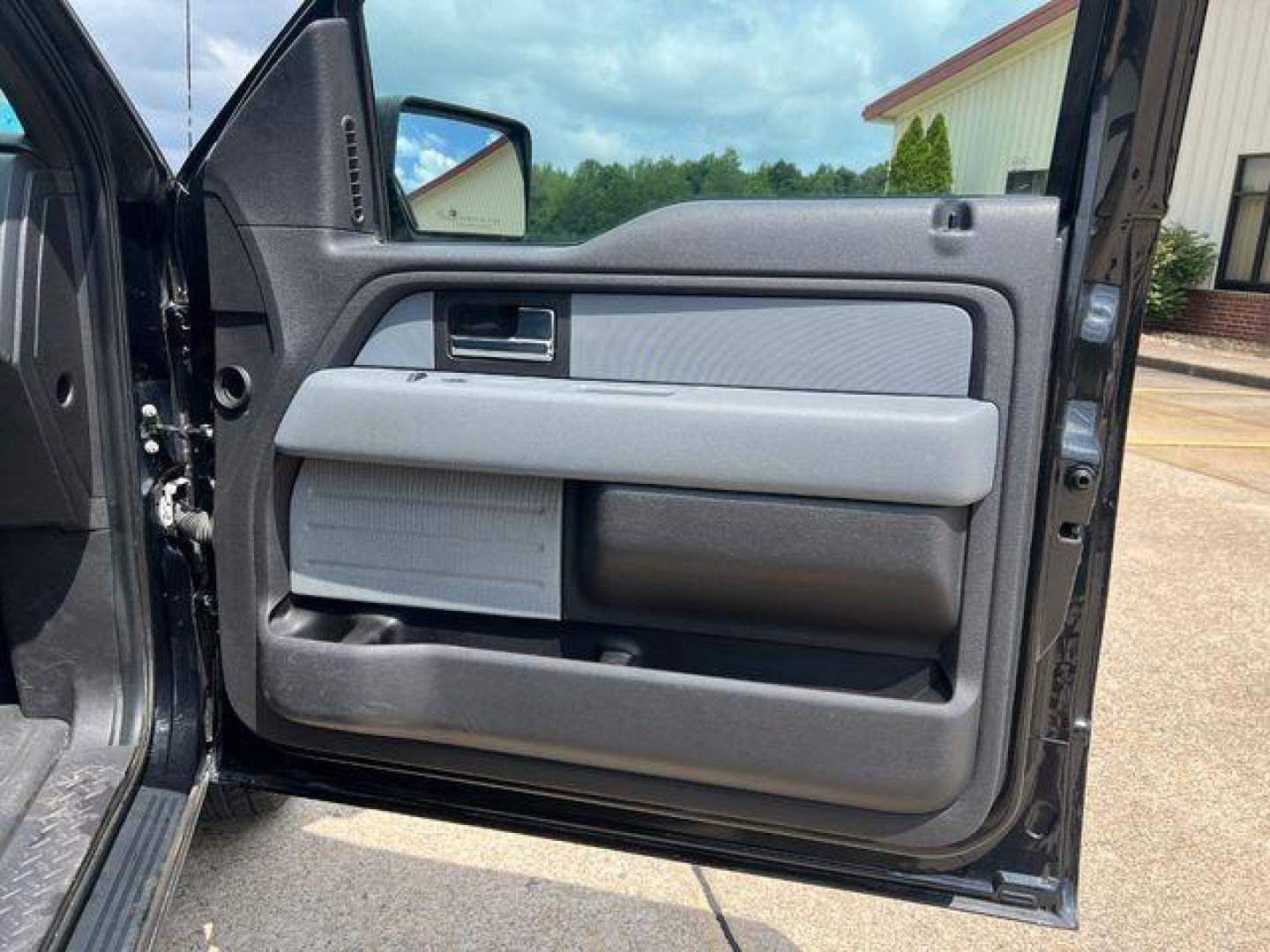 2013 BLACK /Gray Cloth FORD F150 XL (1FTEX1CM4DF) with an 3.7L V6 engine, Automatic transmission, located at 2990 Old Orchard Rd., Jackson, MO, 63755, 37.354214, -89.612106 - 2013 Ford F-150 XL 1-Owner 167xxx miles Rear Wheel Drive 3.7L V6 Automatic Bluetooth Cruise Power Windows/Locks/Mirrors We have financing available and we accept trades! Fill out a credit application on our website or come by today! If you have any questions, give us a call at (573) 204-77 - Photo#11