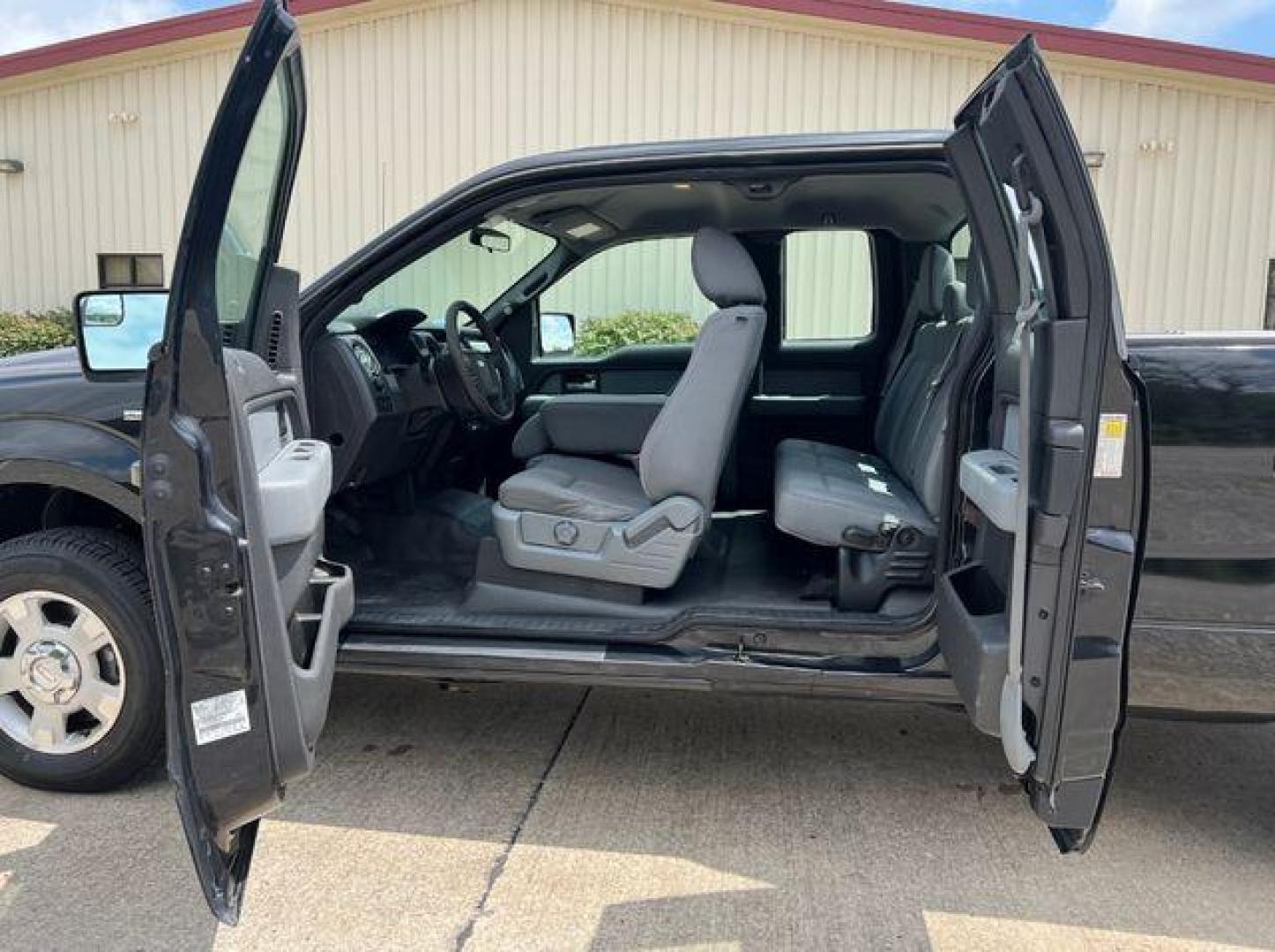 2013 BLACK /Gray Cloth FORD F150 XL (1FTEX1CM4DF) with an 3.7L V6 engine, Automatic transmission, located at 2990 Old Orchard Rd., Jackson, MO, 63755, 37.354214, -89.612106 - 2013 Ford F-150 XL 1-Owner 167xxx miles Rear Wheel Drive 3.7L V6 Automatic Bluetooth Cruise Power Windows/Locks/Mirrors We have financing available and we accept trades! Fill out a credit application on our website or come by today! If you have any questions, give us a call at (573) 204-77 - Photo#15