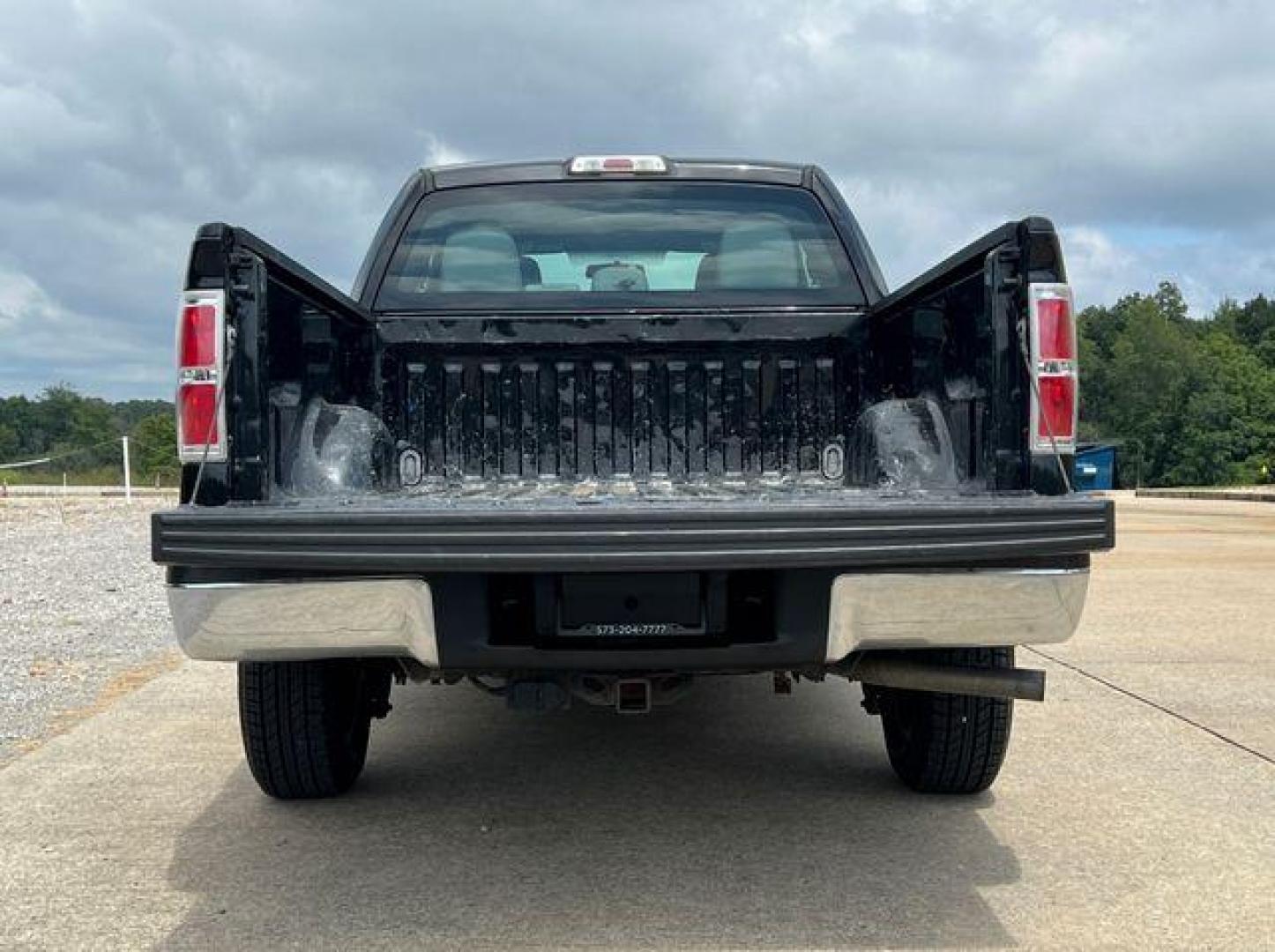 2013 BLACK /Gray Cloth FORD F150 XL (1FTEX1CM4DF) with an 3.7L V6 engine, Automatic transmission, located at 2990 Old Orchard Rd., Jackson, MO, 63755, 37.354214, -89.612106 - 2013 Ford F-150 XL 1-Owner 167xxx miles Rear Wheel Drive 3.7L V6 Automatic Bluetooth Cruise Power Windows/Locks/Mirrors We have financing available and we accept trades! Fill out a credit application on our website or come by today! If you have any questions, give us a call at (573) 204-77 - Photo#18
