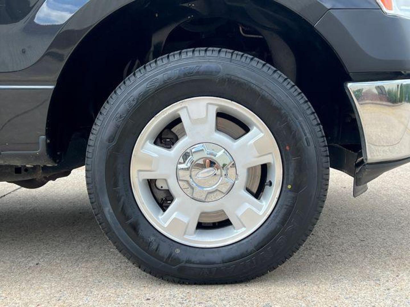 2013 BLACK /Gray Cloth FORD F150 XL (1FTEX1CM4DF) with an 3.7L V6 engine, Automatic transmission, located at 2990 Old Orchard Rd., Jackson, MO, 63755, 37.354214, -89.612106 - 2013 Ford F-150 XL 1-Owner 167xxx miles Rear Wheel Drive 3.7L V6 Automatic Bluetooth Cruise Power Windows/Locks/Mirrors We have financing available and we accept trades! Fill out a credit application on our website or come by today! If you have any questions, give us a call at (573) 204-77 - Photo#35