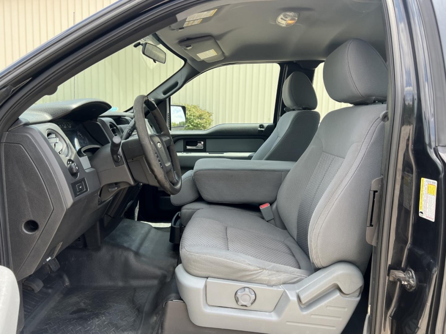 2013 BLACK /Gray Cloth FORD F150 XL (1FTEX1CM4DF) with an 3.7L V6 engine, Automatic transmission, located at 506 S. Kingshighway, Cape Girardeau, MO, 63703, (573) 235-5000, 37.294994, -89.556206 - 2013 Ford F-150 XL 1-Owner 167xxx miles Rear Wheel Drive 3.7L V6 Automatic Bluetooth Cruise Power Windows/Locks/Mirrors We have financing available and we accept trades! Fill out a credit application on our website or come by today! If you have any questions, give us a call at (573) 235-50 - Photo#10