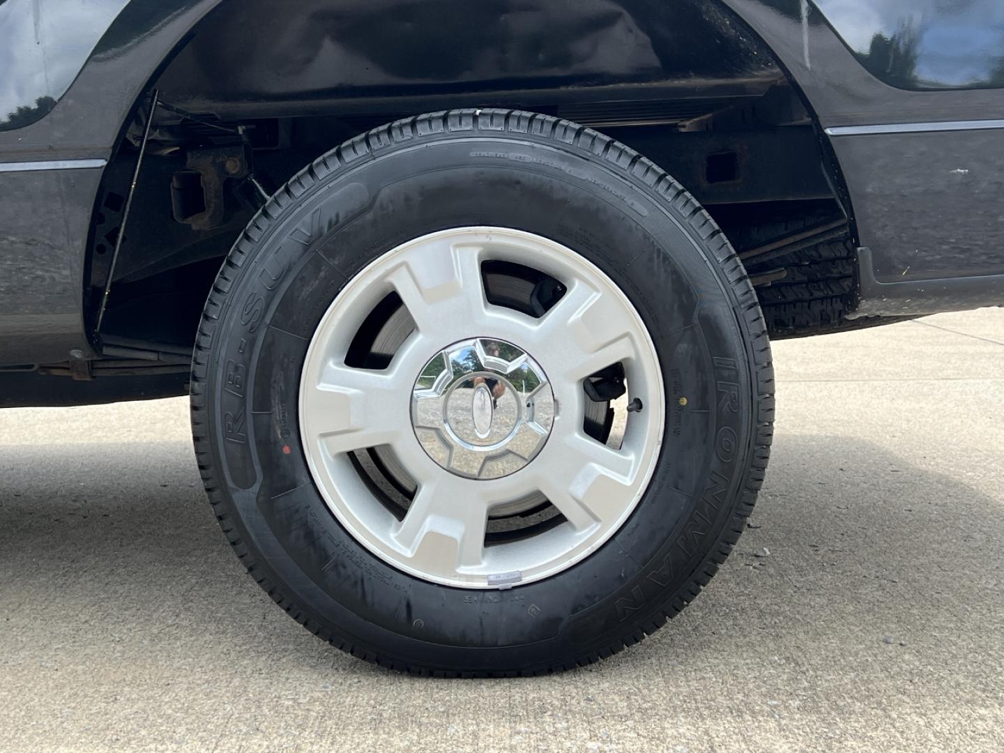 2013 BLACK /Gray Cloth FORD F150 XL (1FTEX1CM4DF) with an 3.7L V6 engine, Automatic transmission, located at 506 S. Kingshighway, Cape Girardeau, MO, 63703, (573) 235-5000, 37.294994, -89.556206 - 2013 Ford F-150 XL 1-Owner 167xxx miles Rear Wheel Drive 3.7L V6 Automatic Bluetooth Cruise Power Windows/Locks/Mirrors We have financing available and we accept trades! Fill out a credit application on our website or come by today! If you have any questions, give us a call at (573) 235-50 - Photo#31