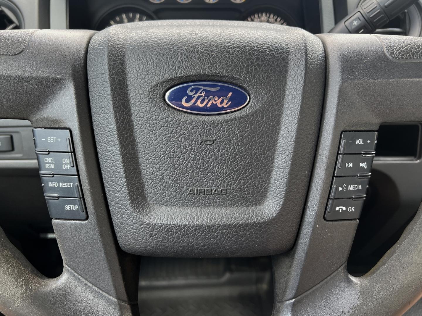2013 BLACK /Gray Cloth FORD F150 XL (1FTEX1CM4DF) with an 3.7L V6 engine, Automatic transmission, located at 506 S. Kingshighway, Cape Girardeau, MO, 63703, (573) 235-5000, 37.294994, -89.556206 - 2013 Ford F-150 XL 1-Owner 167xxx miles Rear Wheel Drive 3.7L V6 Automatic Bluetooth Cruise Power Windows/Locks/Mirrors We have financing available and we accept trades! Fill out a credit application on our website or come by today! If you have any questions, give us a call at (573) 235-50 - Photo#19