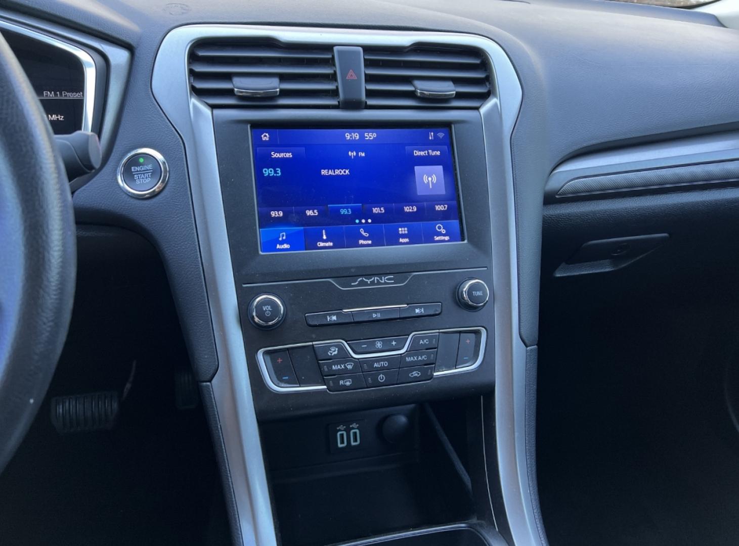 2020 BLACK /Black Cloth FORD FUSION SE (3FA6P0HD4LR) with an 1.5L 4 Cyl. engine, Automatic transmission, located at 2990 Old Orchard Rd., Jackson, MO, 63755, 37.354214, -89.612106 - 2020 Ford Fusion SE 114xxx miles Front Wheel Drive 1.5L 4 Cyl. Automatic New Tires Power Driver Seat Backup Camera Sunroof Bluetooth Cruise Power Windows/Locks/Mirrors We have financing available and we accept trades! Fill out a credit application on our website or come by today! If you - Photo#24