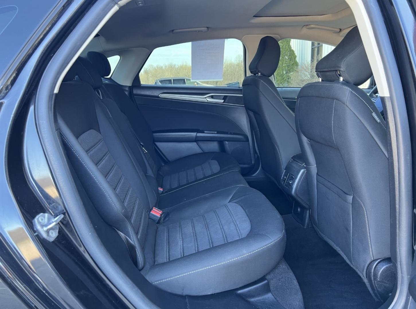 2020 BLACK /Black Cloth FORD FUSION SE (3FA6P0HD4LR) with an 1.5L 4 Cyl. engine, Automatic transmission, located at 2990 Old Orchard Rd., Jackson, MO, 63755, 37.354214, -89.612106 - 2020 Ford Fusion SE 114xxx miles Front Wheel Drive 1.5L 4 Cyl. Automatic New Tires Power Driver Seat Backup Camera Sunroof Bluetooth Cruise Power Windows/Locks/Mirrors We have financing available and we accept trades! Fill out a credit application on our website or come by today! If you - Photo#17