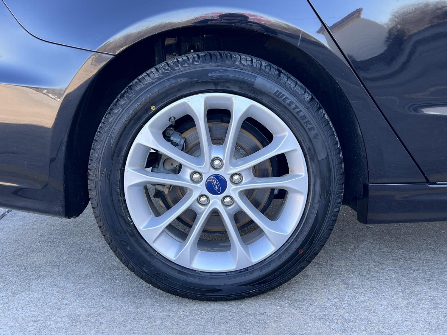 2020 BLACK /Black Cloth FORD FUSION SE (3FA6P0HD4LR) with an 1.5L 4 Cyl. engine, Automatic transmission, located at 2990 Old Orchard Rd., Jackson, MO, 63755, 37.354214, -89.612106 - 2020 Ford Fusion SE 114xxx miles Front Wheel Drive 1.5L 4 Cyl. Automatic New Tires Power Driver Seat Backup Camera Sunroof Bluetooth Cruise Power Windows/Locks/Mirrors We have financing available and we accept trades! Fill out a credit application on our website or come by today! If you - Photo#38