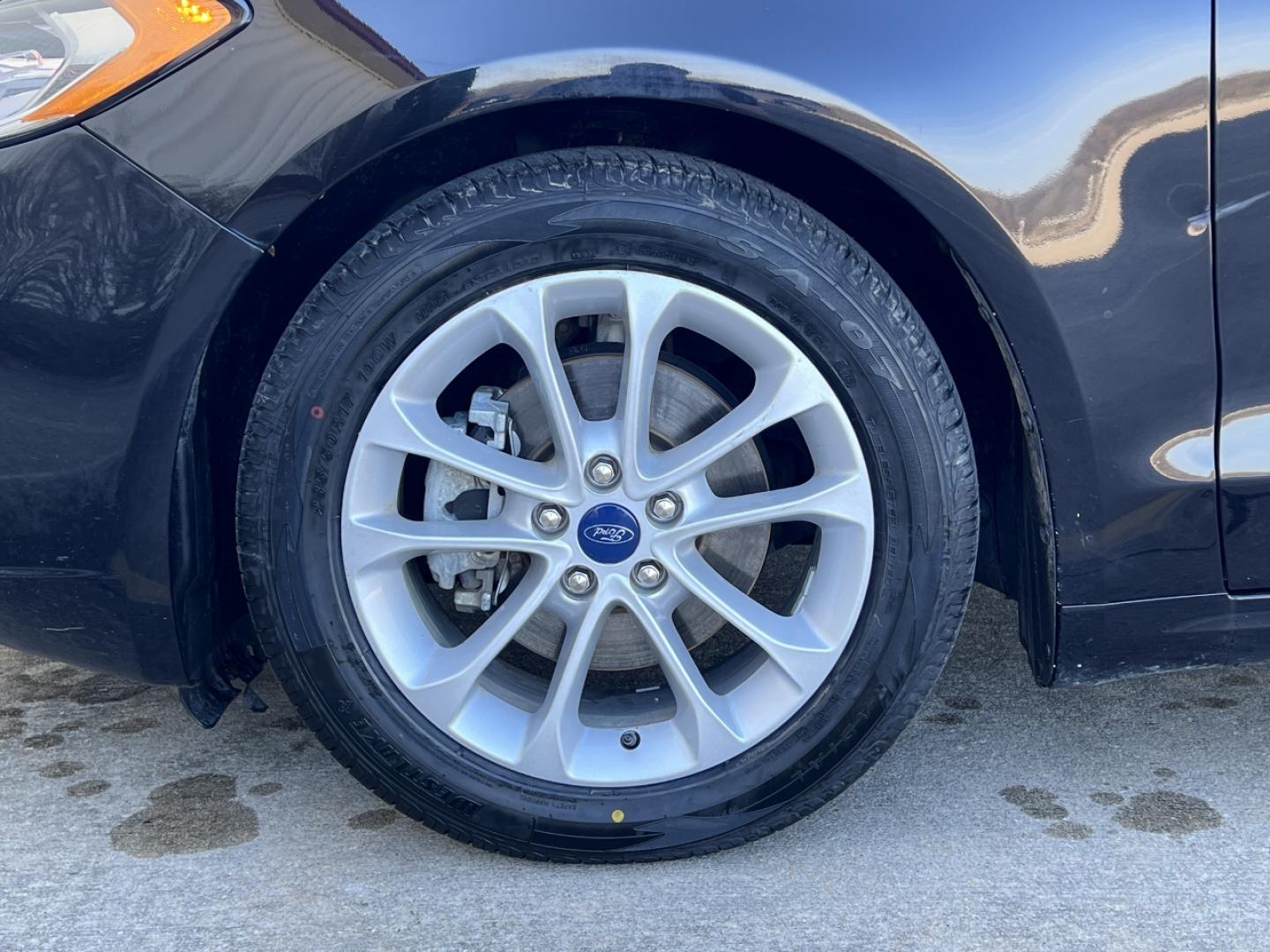 2020 BLACK /Black Cloth FORD FUSION SE (3FA6P0HD4LR) with an 1.5L 4 Cyl. engine, Automatic transmission, located at 2990 Old Orchard Rd., Jackson, MO, 63755, 37.354214, -89.612106 - 2020 Ford Fusion SE 114xxx miles Front Wheel Drive 1.5L 4 Cyl. Automatic New Tires Power Driver Seat Backup Camera Sunroof Bluetooth Cruise Power Windows/Locks/Mirrors We have financing available and we accept trades! Fill out a credit application on our website or come by today! If you - Photo#35