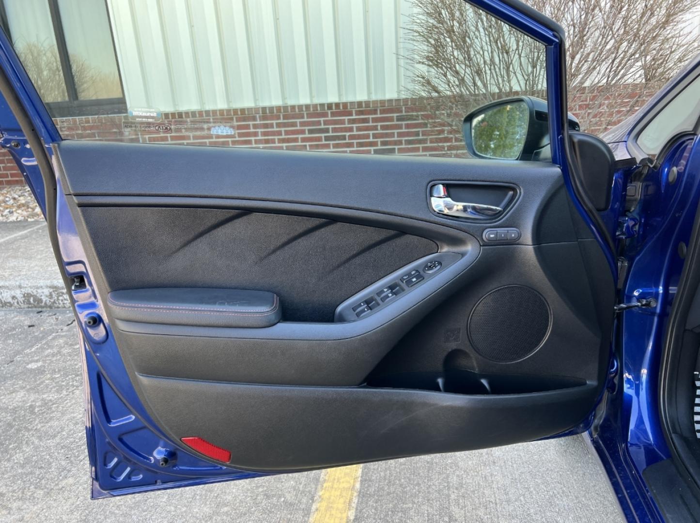 2018 BLUE /Black Leather KIA FORTE SX (3KPFN5A36JE) with an 1.6L 4 Cyl. engine, 6-Speed Manual transmission, located at 2990 Old Orchard Rd., Jackson, MO, 63755, 37.354214, -89.612106 - 2018 Kia Forte SX 1-Owner Only 59xxx miles Front Wheel Drive 1.6L 4 Cyl. 6-Speed Manual Leather Navigation Power/Heated/Cooled Seats Backup Camera Sunroof Bluetooth Cruise Power Windows/Locks/Mirrors We have financing available and we accept trades! Fill out a credit application on our - Photo#14