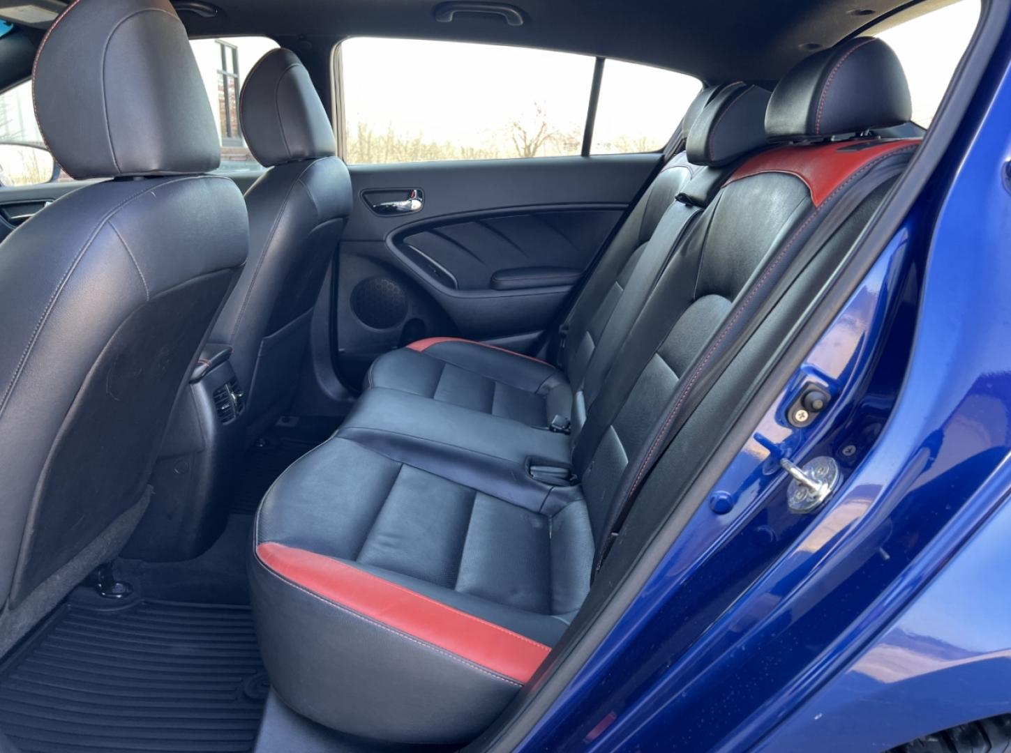 2018 BLUE /Black Leather KIA FORTE SX (3KPFN5A36JE) with an 1.6L 4 Cyl. engine, 6-Speed Manual transmission, located at 2990 Old Orchard Rd., Jackson, MO, 63755, 37.354214, -89.612106 - 2018 Kia Forte SX 1-Owner Only 59xxx miles Front Wheel Drive 1.6L 4 Cyl. 6-Speed Manual Leather Navigation Power/Heated/Cooled Seats Backup Camera Sunroof Bluetooth Cruise Power Windows/Locks/Mirrors We have financing available and we accept trades! Fill out a credit application on our - Photo#18