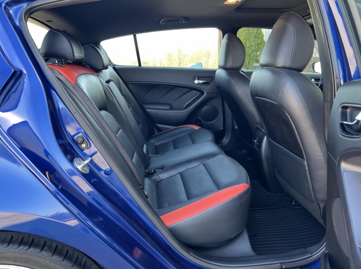 2018 BLUE /Black Leather KIA FORTE SX (3KPFN5A36JE) with an 1.6L 4 Cyl. engine, 6-Speed Manual transmission, located at 2990 Old Orchard Rd., Jackson, MO, 63755, 37.354214, -89.612106 - 2018 Kia Forte SX 1-Owner Only 59xxx miles Front Wheel Drive 1.6L 4 Cyl. 6-Speed Manual Leather Navigation Power/Heated/Cooled Seats Backup Camera Sunroof Bluetooth Cruise Power Windows/Locks/Mirrors We have financing available and we accept trades! Fill out a credit application on our - Photo#19