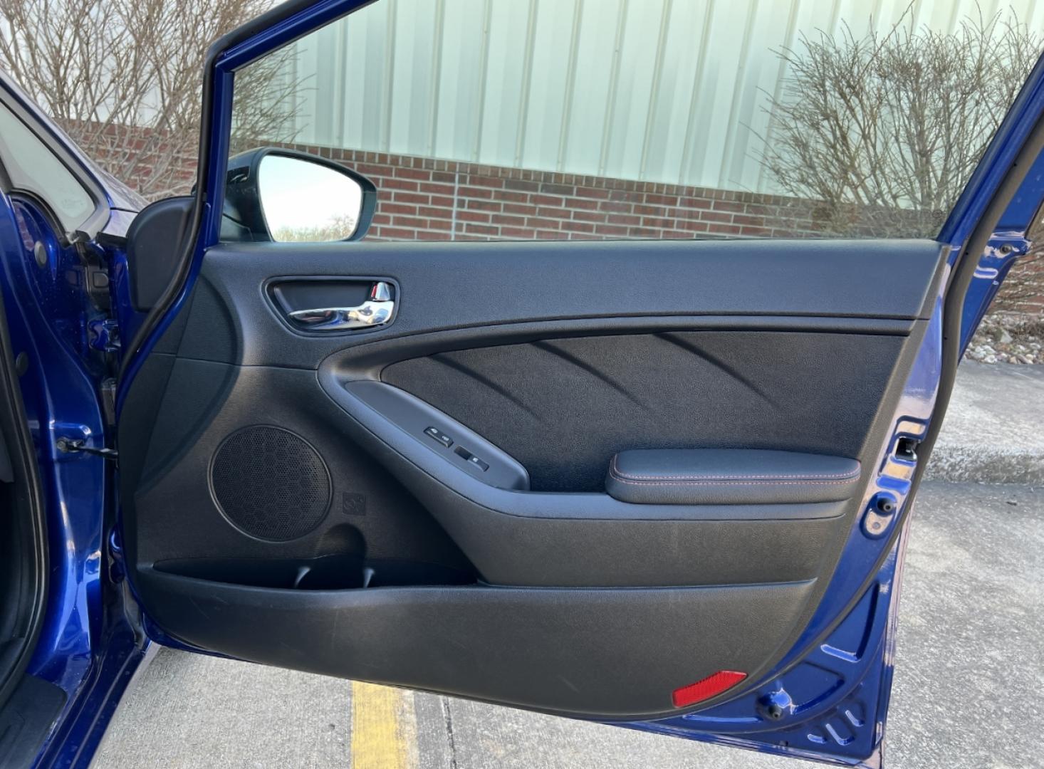 2018 BLUE /Black Leather KIA FORTE SX (3KPFN5A36JE) with an 1.6L 4 Cyl. engine, 6-Speed Manual transmission, located at 2990 Old Orchard Rd., Jackson, MO, 63755, 37.354214, -89.612106 - 2018 Kia Forte SX 1-Owner Only 59xxx miles Front Wheel Drive 1.6L 4 Cyl. 6-Speed Manual Leather Navigation Power/Heated/Cooled Seats Backup Camera Sunroof Bluetooth Cruise Power Windows/Locks/Mirrors We have financing available and we accept trades! Fill out a credit application on our - Photo#16