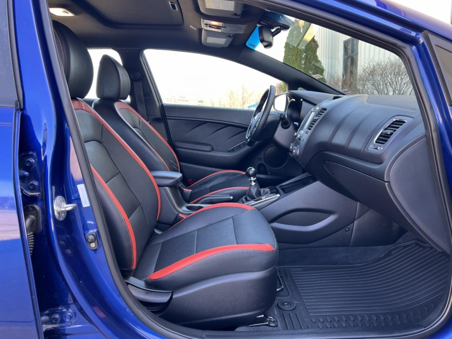 2018 BLUE /Black Leather KIA FORTE SX (3KPFN5A36JE) with an 1.6L 4 Cyl. engine, 6-Speed Manual transmission, located at 2990 Old Orchard Rd., Jackson, MO, 63755, 37.354214, -89.612106 - 2018 Kia Forte SX 1-Owner Only 59xxx miles Front Wheel Drive 1.6L 4 Cyl. 6-Speed Manual Leather Navigation Power/Heated/Cooled Seats Backup Camera Sunroof Bluetooth Cruise Power Windows/Locks/Mirrors We have financing available and we accept trades! Fill out a credit application on our - Photo#17