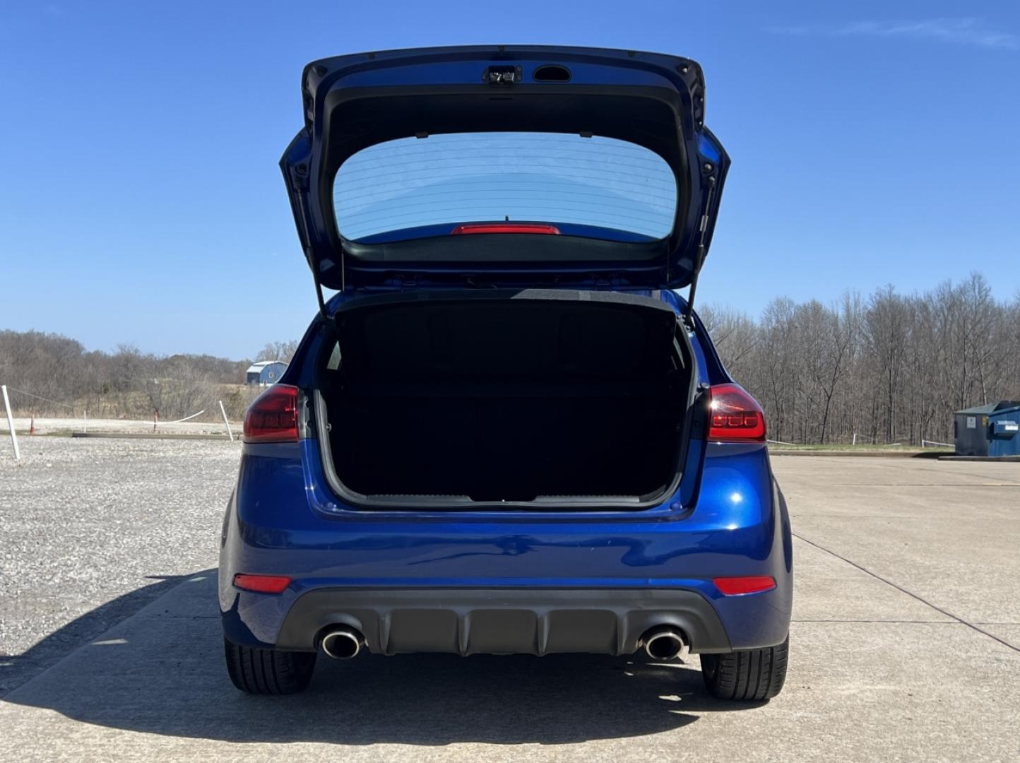 2018 BLUE /Black Leather KIA FORTE SX (3KPFN5A36JE) with an 1.6L 4 Cyl. engine, 6-Speed Manual transmission, located at 2990 Old Orchard Rd., Jackson, MO, 63755, 37.354214, -89.612106 - 2018 Kia Forte SX 1-Owner Only 59xxx miles Front Wheel Drive 1.6L 4 Cyl. 6-Speed Manual Leather Navigation Power/Heated/Cooled Seats Backup Camera Sunroof Bluetooth Cruise Power Windows/Locks/Mirrors We have financing available and we accept trades! Fill out a credit application on our - Photo#20
