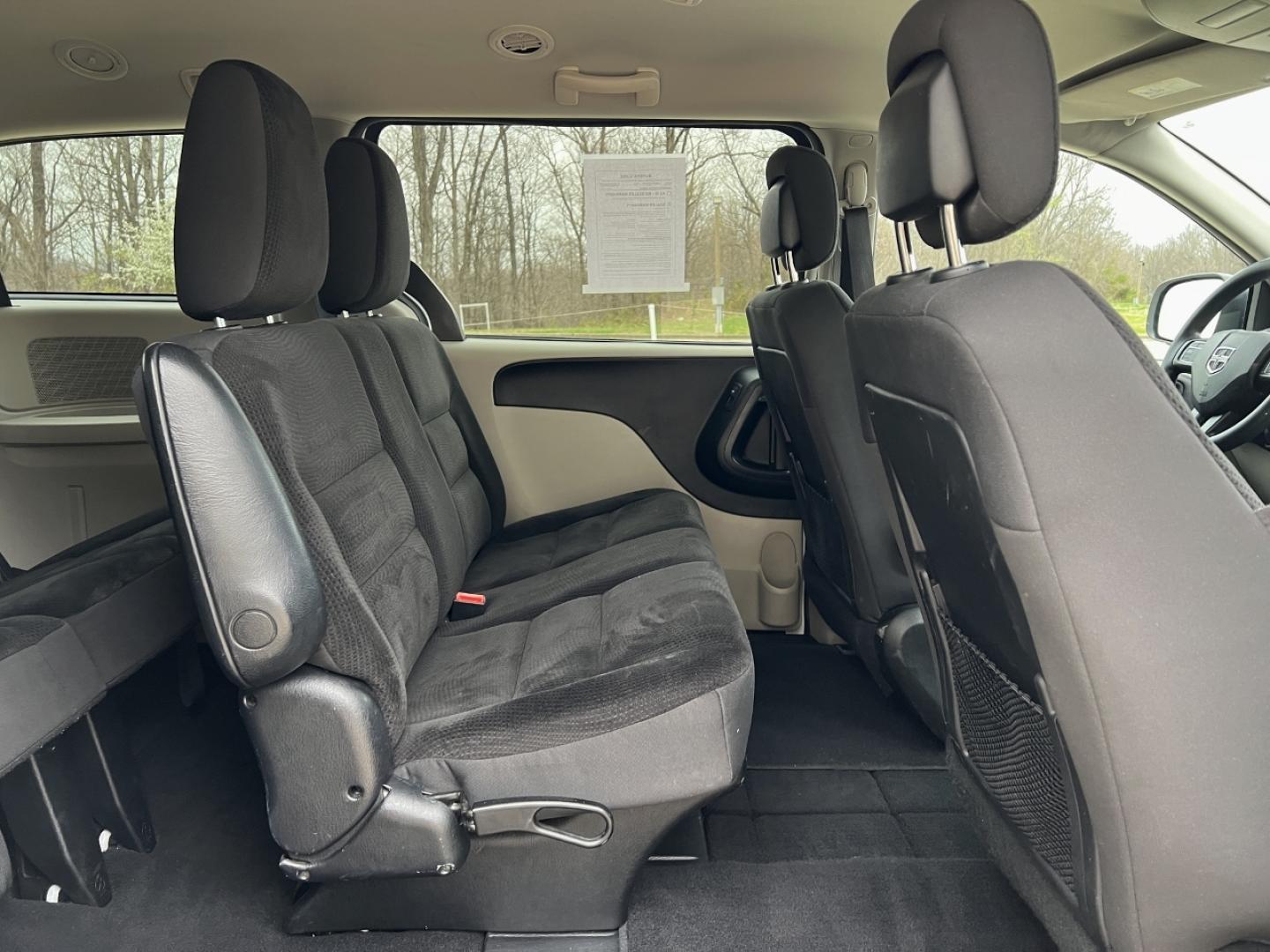 2019 WHITE /Black Cloth DODGE GRAND CARAVAN SE (2C4RDGBG0KR) with an 3.6L V6 engine, Automatic transmission, located at 506 S. Kingshighway, Cape Girardeau, MO, 63703, 37.294994, -89.556206 - 2019 Dodge Grand Caravan SE 90xxx miles Front Wheel Drive 3.6L V6 Automatic Backup Camera Stow 'N Go Bluetooth Cruise Power Windows/Locks/Mirrors We have financing available and we accept trades! Fill out a credit application on our website or come by today! If you have any questions, giv - Photo#15