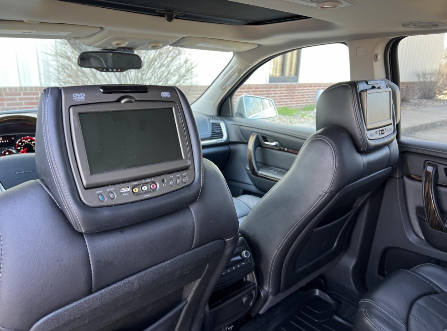 2015 SILVER /Black Leather GMC ACADIA DENALI (1GKKRTKD2FJ) with an 3.6L V6 engine, Automatic transmission, located at 506 S. Kingshighway, Cape Girardeau, MO, 63703, 37.294994, -89.556206 - 2015 GMC Acadia Denali Only 97xxx miles Front Wheel Drive 3.6L V6 Automatic Leather 3rd Row Navigation Rear Entertainment Power/Heated/Cooled Seats Heated Steering Wheel Backup Camera Sunroof Bluetooth Remote Start Cruise Power Windows/Locks/Mirrors We have financing available and w - Photo#5