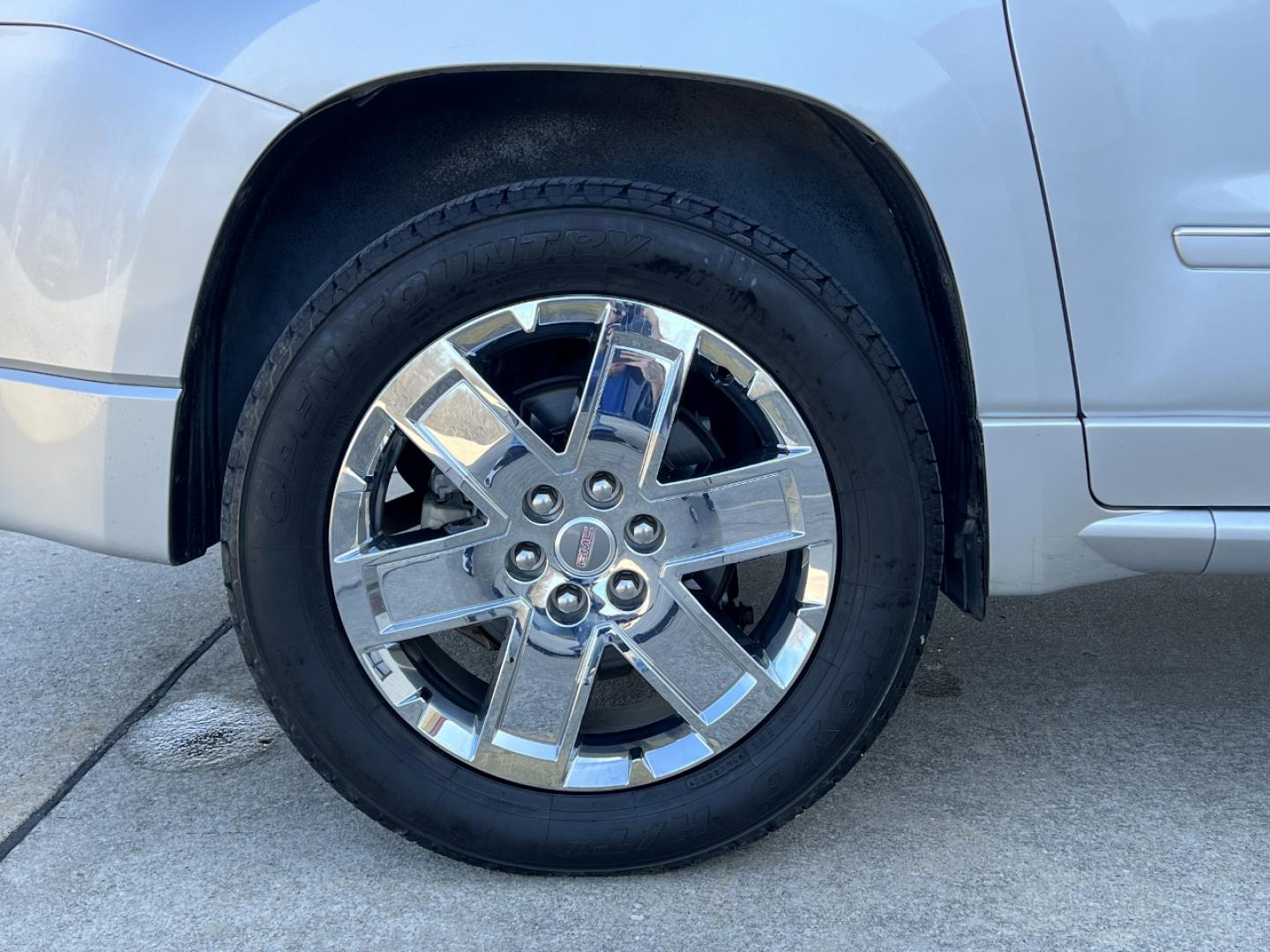 2015 SILVER /Black Leather GMC ACADIA DENALI (1GKKRTKD2FJ) with an 3.6L V6 engine, Automatic transmission, located at 506 S. Kingshighway, Cape Girardeau, MO, 63703, 37.294994, -89.556206 - 2015 GMC Acadia Denali Only 97xxx miles Front Wheel Drive 3.6L V6 Automatic Leather 3rd Row Navigation Rear Entertainment Power/Heated/Cooled Seats Heated Steering Wheel Backup Camera Sunroof Bluetooth Remote Start Cruise Power Windows/Locks/Mirrors We have financing available and w - Photo#44