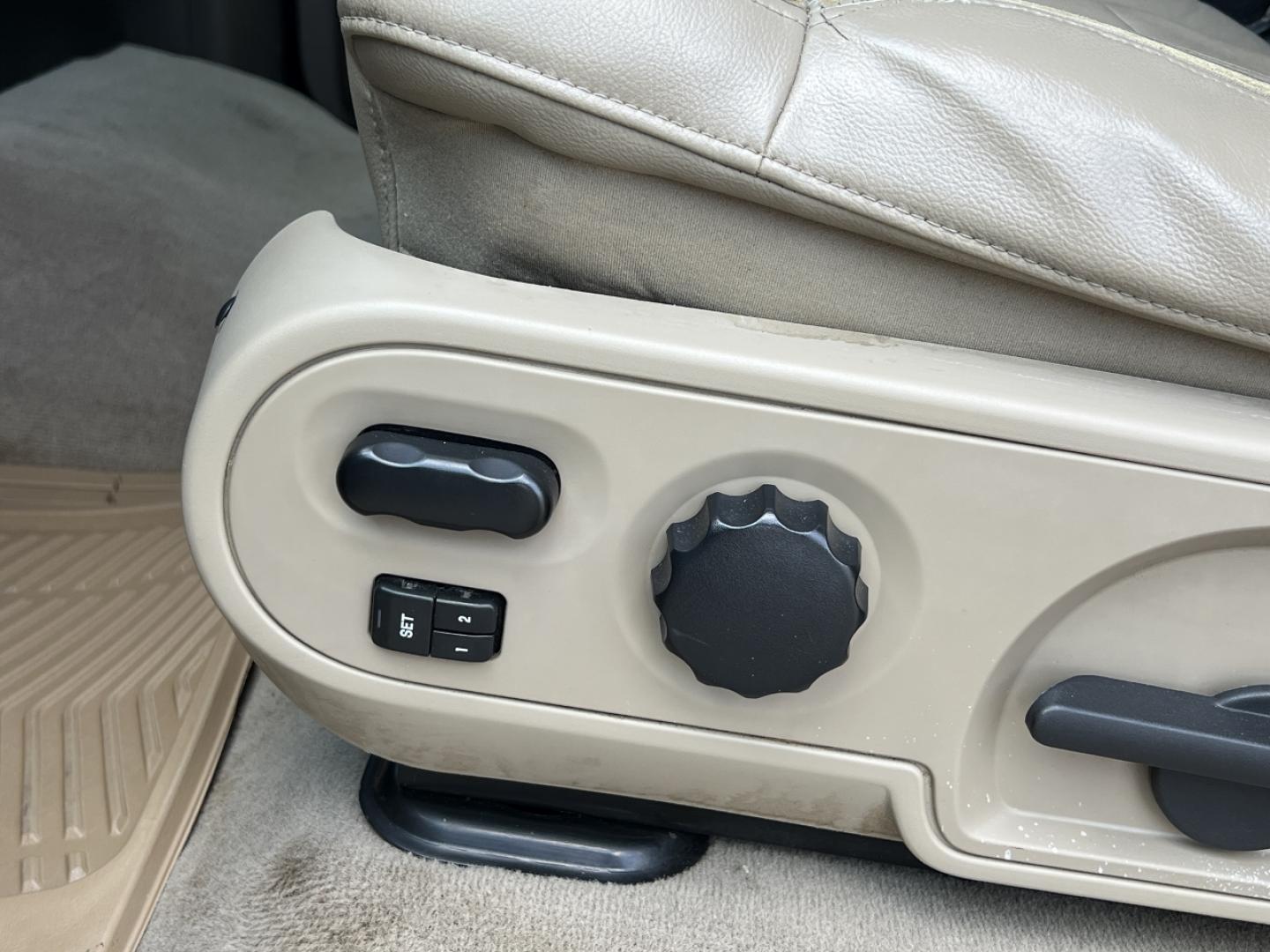 2008 BROWN /Tan Leather FORD F150 LARIAT (1FTPW14V38F) with an 5.4L V8 engine, Automatic transmission, located at 2990 Old Orchard Rd., Jackson, MO, 63755, 37.354214, -89.612106 - 2008 Ford F-150 Lariat 189xxx miles 4x4 5.4L V8 Automatic Leather Backup Camera Power/Heated Seats Cruise Power Windows/Locks/Mirrors We have financing available and we accept trades! Fill out a credit application on our website or come by today! If you have any questions, give us a call - Photo#5
