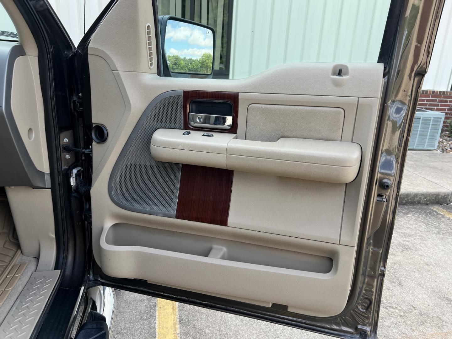 2008 BROWN /Tan Leather FORD F150 LARIAT (1FTPW14V38F) with an 5.4L V8 engine, Automatic transmission, located at 2990 Old Orchard Rd., Jackson, MO, 63755, 37.354214, -89.612106 - 2008 Ford F-150 Lariat 189xxx miles 4x4 5.4L V8 Automatic Leather Backup Camera Power/Heated Seats Cruise Power Windows/Locks/Mirrors We have financing available and we accept trades! Fill out a credit application on our website or come by today! If you have any questions, give us a call - Photo#14