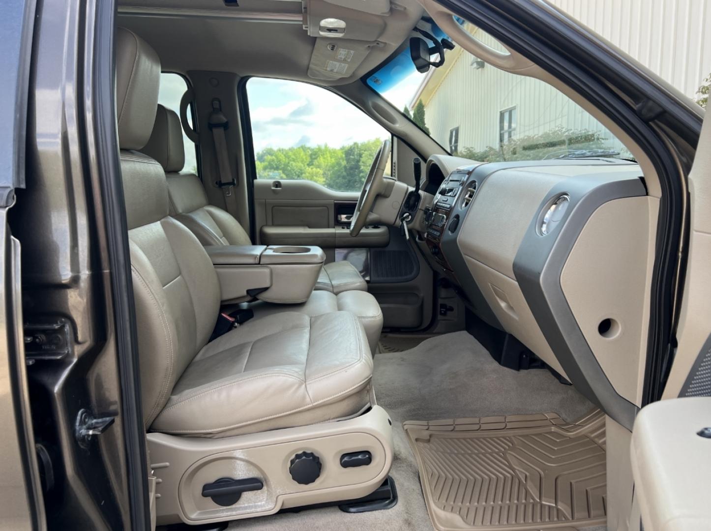 2008 BROWN /Tan Leather FORD F150 LARIAT (1FTPW14V38F) with an 5.4L V8 engine, Automatic transmission, located at 2990 Old Orchard Rd., Jackson, MO, 63755, 37.354214, -89.612106 - 2008 Ford F-150 Lariat 189xxx miles 4x4 5.4L V8 Automatic Leather Backup Camera Power/Heated Seats Cruise Power Windows/Locks/Mirrors We have financing available and we accept trades! Fill out a credit application on our website or come by today! If you have any questions, give us a call - Photo#15