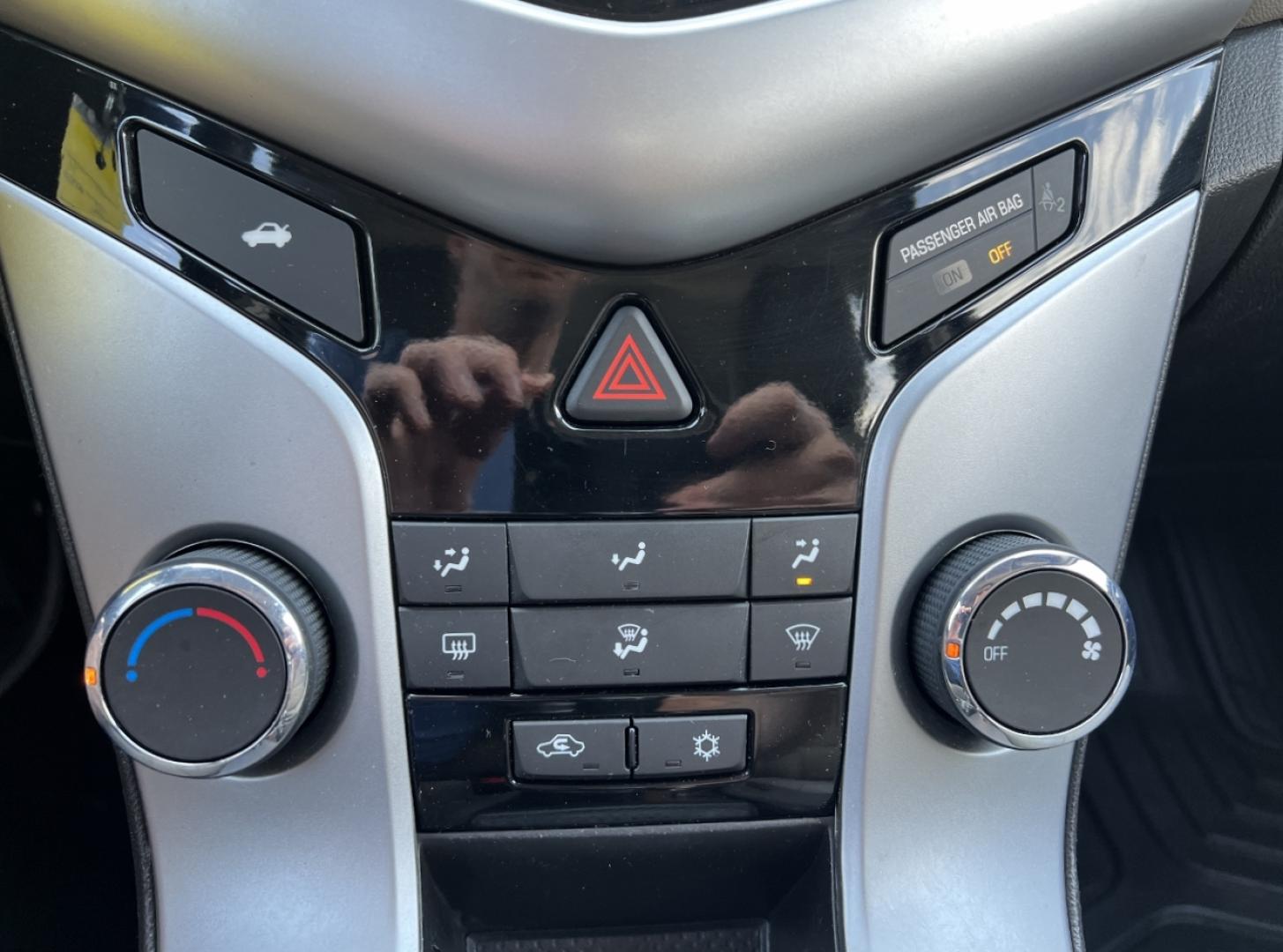 2015 BLUE /Gray Cloth CHEVROLET CRUZE LT (1G1PC5SB5F7) with an 1.4L 4 Cyl. engine, Automatic transmission, located at 506 S. Kingshighway, Cape Girardeau, MO, 63703, 37.294994, -89.556206 - 2015 Chevrolet Cruze LT Only 77xxx miles Front Wheel Drive 1.4L 4 Cyl. Automatic Power Driver Seat Backup Camera Bluetooth Remote Start Cruise Power Windows/Locks/Mirrors We have financing available and we accept trades! Fill out a credit application on our website or come by today! If y - Photo#26