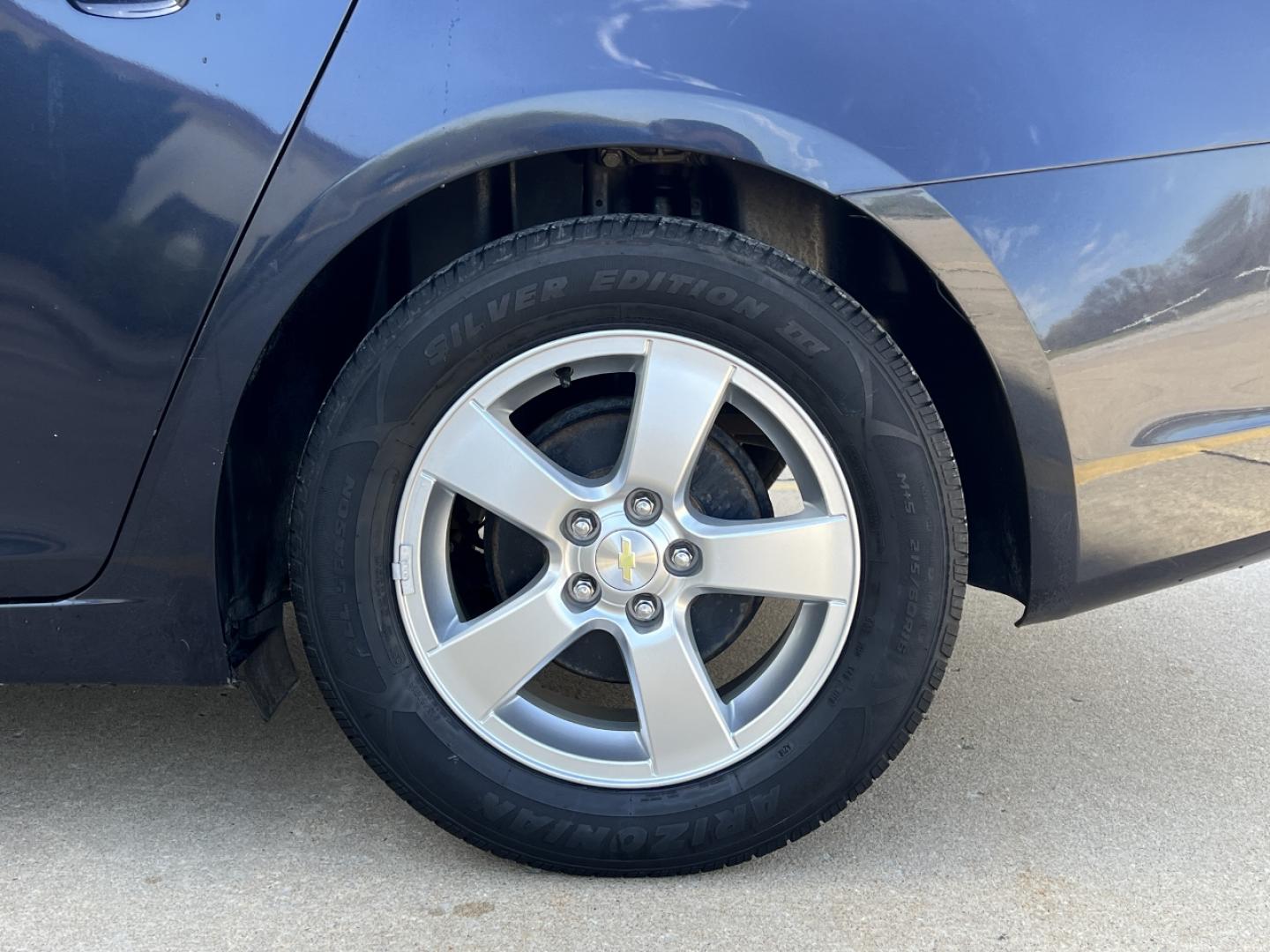 2015 BLUE /Gray Cloth CHEVROLET CRUZE LT (1G1PC5SB5F7) with an 1.4L 4 Cyl. engine, Automatic transmission, located at 506 S. Kingshighway, Cape Girardeau, MO, 63703, 37.294994, -89.556206 - 2015 Chevrolet Cruze LT Only 77xxx miles Front Wheel Drive 1.4L 4 Cyl. Automatic Power Driver Seat Backup Camera Bluetooth Remote Start Cruise Power Windows/Locks/Mirrors We have financing available and we accept trades! Fill out a credit application on our website or come by today! If y - Photo#34