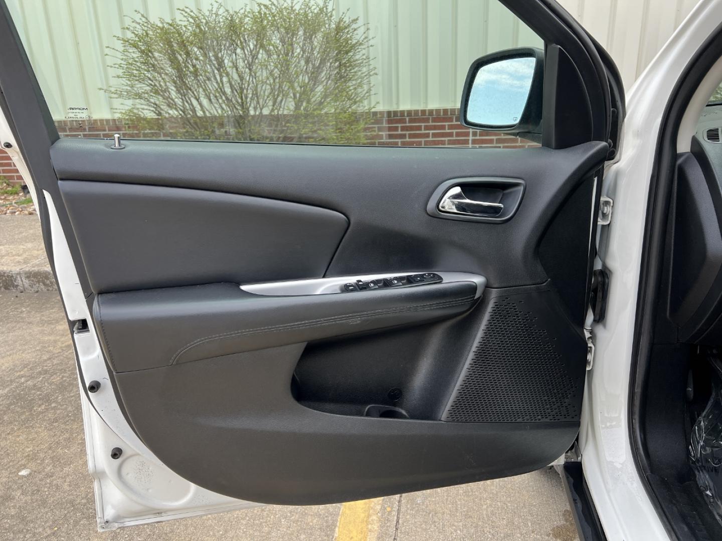 2016 WHITE /Black Cloth DODGE JOURNEY SXT (3C4PDCBG6GT) with an 3.6L V6 engine, Automatic transmission, located at 506 S. Kingshighway, Cape Girardeau, MO, 63703, 37.294994, -89.556206 - 2016 Dodge Journey SXT 110xxx miles Front Wheel Drive 3.6L V6 Automatic 3rd Row Power Driver Seat Cruise Power Windows/Locks/Mirrors We have financing available and we accept trades! Fill out a credit application on our website or come by today! If you have any questions, give us a call at - Photo#10