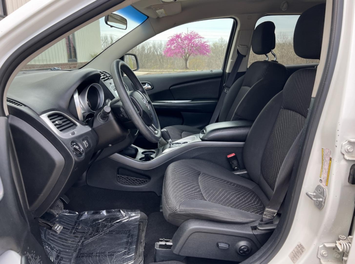 2016 WHITE /Black Cloth DODGE JOURNEY SXT (3C4PDCBG6GT) with an 3.6L V6 engine, Automatic transmission, located at 506 S. Kingshighway, Cape Girardeau, MO, 63703, 37.294994, -89.556206 - 2016 Dodge Journey SXT 110xxx miles Front Wheel Drive 3.6L V6 Automatic 3rd Row Power Driver Seat Cruise Power Windows/Locks/Mirrors We have financing available and we accept trades! Fill out a credit application on our website or come by today! If you have any questions, give us a call at - Photo#11