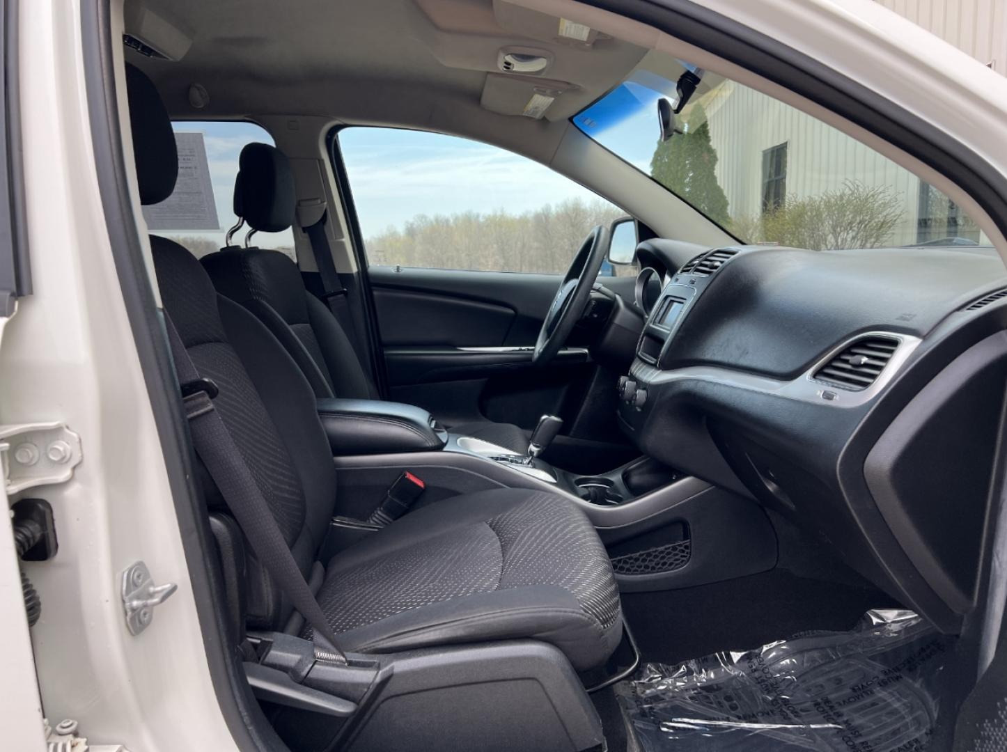 2016 WHITE /Black Cloth DODGE JOURNEY SXT (3C4PDCBG6GT) with an 3.6L V6 engine, Automatic transmission, located at 506 S. Kingshighway, Cape Girardeau, MO, 63703, 37.294994, -89.556206 - 2016 Dodge Journey SXT 110xxx miles Front Wheel Drive 3.6L V6 Automatic 3rd Row Power Driver Seat Cruise Power Windows/Locks/Mirrors We have financing available and we accept trades! Fill out a credit application on our website or come by today! If you have any questions, give us a call at - Photo#13