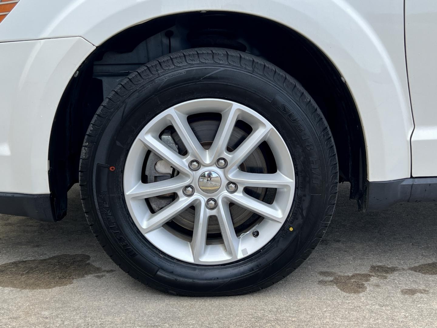 2016 WHITE /Black Cloth DODGE JOURNEY SXT (3C4PDCBG6GT) with an 3.6L V6 engine, Automatic transmission, located at 506 S. Kingshighway, Cape Girardeau, MO, 63703, 37.294994, -89.556206 - 2016 Dodge Journey SXT 110xxx miles Front Wheel Drive 3.6L V6 Automatic 3rd Row Power Driver Seat Cruise Power Windows/Locks/Mirrors We have financing available and we accept trades! Fill out a credit application on our website or come by today! If you have any questions, give us a call at - Photo#32