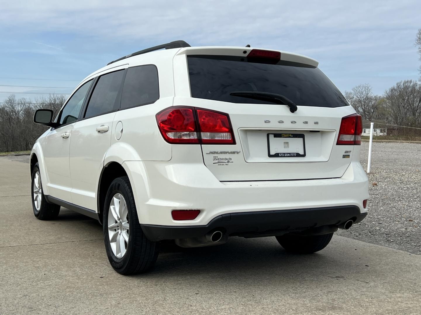 2016 WHITE /Black Cloth DODGE JOURNEY SXT (3C4PDCBG6GT) with an 3.6L V6 engine, Automatic transmission, located at 506 S. Kingshighway, Cape Girardeau, MO, 63703, 37.294994, -89.556206 - 2016 Dodge Journey SXT 110xxx miles Front Wheel Drive 3.6L V6 Automatic 3rd Row Power Driver Seat Cruise Power Windows/Locks/Mirrors We have financing available and we accept trades! Fill out a credit application on our website or come by today! If you have any questions, give us a call at - Photo#7