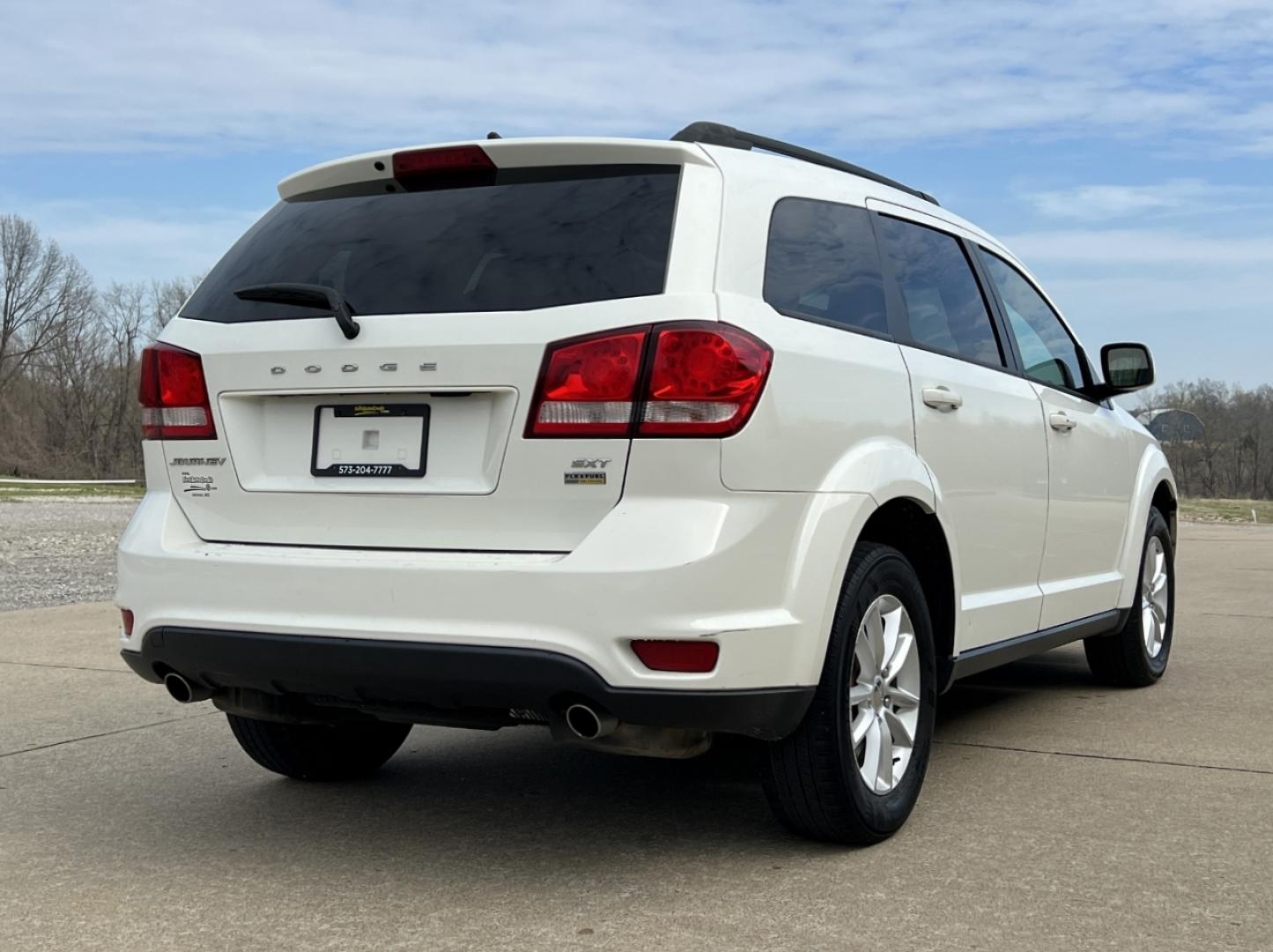 2016 WHITE /Black Cloth DODGE JOURNEY SXT (3C4PDCBG6GT) with an 3.6L V6 engine, Automatic transmission, located at 506 S. Kingshighway, Cape Girardeau, MO, 63703, 37.294994, -89.556206 - 2016 Dodge Journey SXT 110xxx miles Front Wheel Drive 3.6L V6 Automatic 3rd Row Power Driver Seat Cruise Power Windows/Locks/Mirrors We have financing available and we accept trades! Fill out a credit application on our website or come by today! If you have any questions, give us a call at - Photo#6