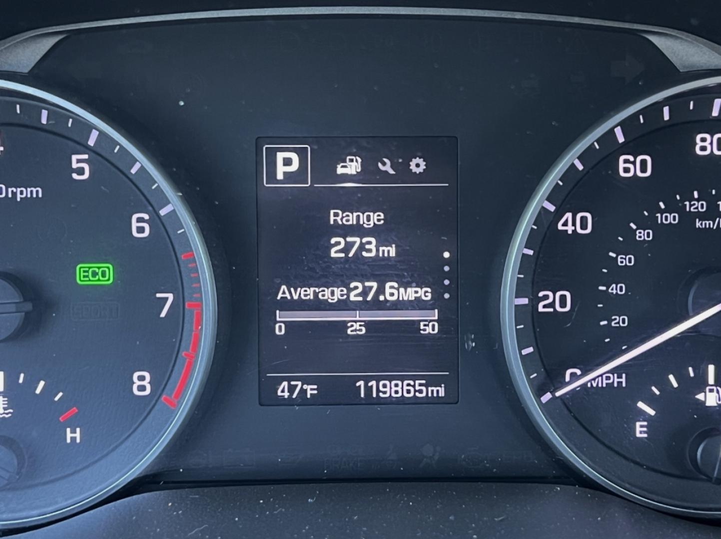 2018 MAROON /Gray Cloth HYUNDAI ELANTRA SEL (5NPD84LF2JH) with an 2.0L 4 Cyl. engine, Automatic transmission, located at 506 S. Kingshighway, Cape Girardeau, MO, 63703, 37.294994, -89.556206 - 2018 Hyundai Elantra SEL 119xxx miles Front Wheel Drive 2.0L 4 Cyl. Automatic Navigation Bluetooth Cruise Power Windows/Locks/Mirrors We have financing available and we accept trades! Fill out a credit application on our website or come by today! If you have any questions, give us a call a - Photo#17