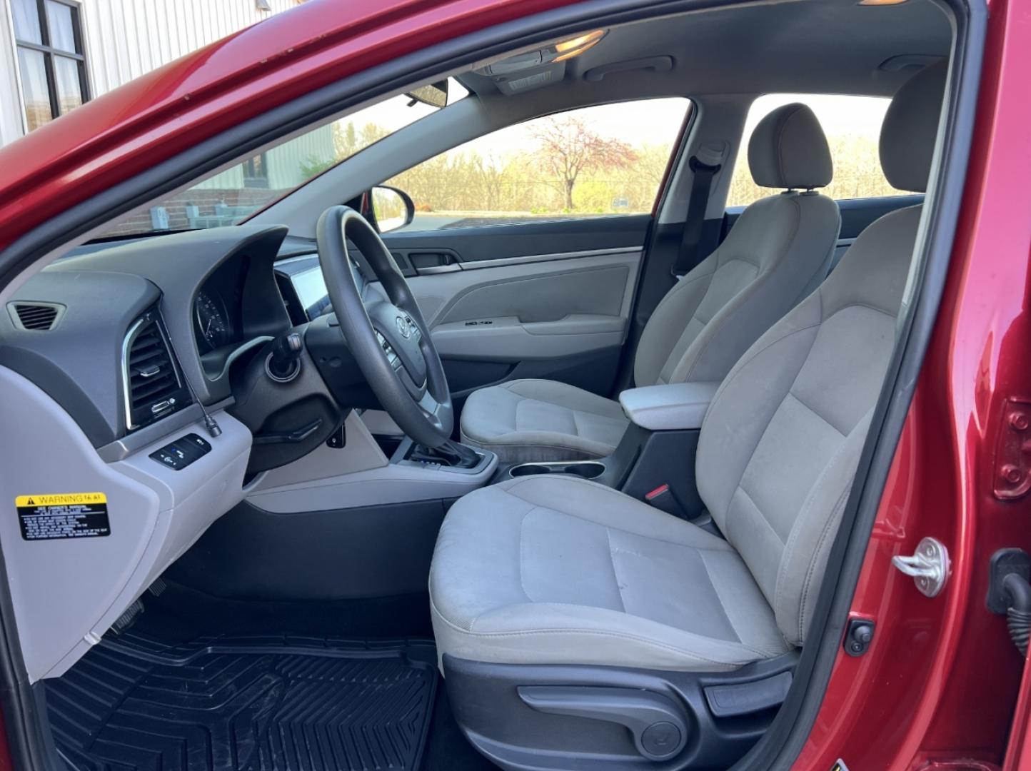 2018 MAROON /Gray Cloth HYUNDAI ELANTRA SEL (5NPD84LF2JH) with an 2.0L 4 Cyl. engine, Automatic transmission, located at 506 S. Kingshighway, Cape Girardeau, MO, 63703, 37.294994, -89.556206 - 2018 Hyundai Elantra SEL 119xxx miles Front Wheel Drive 2.0L 4 Cyl. Automatic Navigation Bluetooth Cruise Power Windows/Locks/Mirrors We have financing available and we accept trades! Fill out a credit application on our website or come by today! If you have any questions, give us a call a - Photo#10