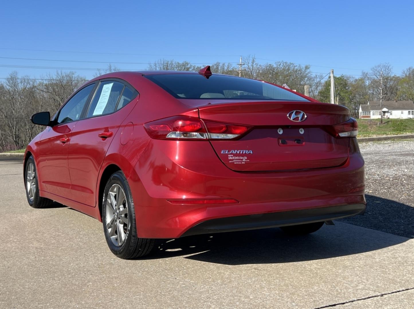 2018 MAROON /Gray Cloth HYUNDAI ELANTRA SEL (5NPD84LF2JH) with an 2.0L 4 Cyl. engine, Automatic transmission, located at 506 S. Kingshighway, Cape Girardeau, MO, 63703, 37.294994, -89.556206 - 2018 Hyundai Elantra SEL 119xxx miles Front Wheel Drive 2.0L 4 Cyl. Automatic Navigation Bluetooth Cruise Power Windows/Locks/Mirrors We have financing available and we accept trades! Fill out a credit application on our website or come by today! If you have any questions, give us a call a - Photo#6