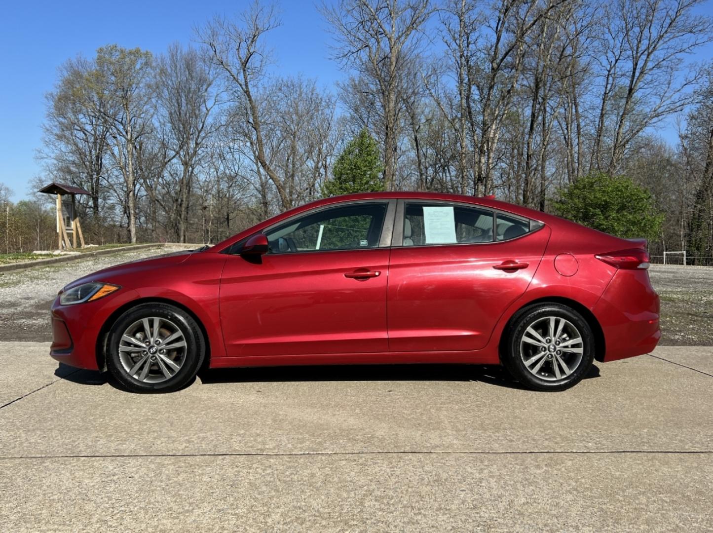 2018 MAROON /Gray Cloth HYUNDAI ELANTRA SEL (5NPD84LF2JH) with an 2.0L 4 Cyl. engine, Automatic transmission, located at 506 S. Kingshighway, Cape Girardeau, MO, 63703, 37.294994, -89.556206 - 2018 Hyundai Elantra SEL 119xxx miles Front Wheel Drive 2.0L 4 Cyl. Automatic Navigation Bluetooth Cruise Power Windows/Locks/Mirrors We have financing available and we accept trades! Fill out a credit application on our website or come by today! If you have any questions, give us a call a - Photo#3