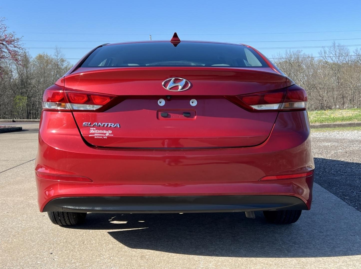 2018 MAROON /Gray Cloth HYUNDAI ELANTRA SEL (5NPD84LF2JH) with an 2.0L 4 Cyl. engine, Automatic transmission, located at 506 S. Kingshighway, Cape Girardeau, MO, 63703, 37.294994, -89.556206 - 2018 Hyundai Elantra SEL 119xxx miles Front Wheel Drive 2.0L 4 Cyl. Automatic Navigation Bluetooth Cruise Power Windows/Locks/Mirrors We have financing available and we accept trades! Fill out a credit application on our website or come by today! If you have any questions, give us a call a - Photo#7