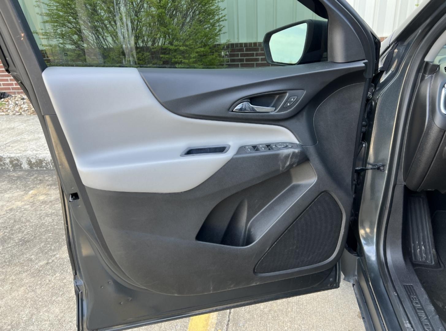 2019 GRAY /Black/Gray Cloth CHEVROLET EQUINOX LS (2GNAXHEV8K6) with an 1.5L 4 Cyl. engine, Automatic transmission, located at 506 S. Kingshighway, Cape Girardeau, MO, 63703, 37.294994, -89.556206 - 2019 Chevrolet Equinox LS 110xxx miles Front Wheel Drive 1.5L 4 Cyl. Automatic Power Driver Seat Backup Camera Bluetooth Remote Start Cruise Power Windows/Locks/Mirrors We have financing available and we accept trades! Fill out a credit application on our website or come by today! If you - Photo#11
