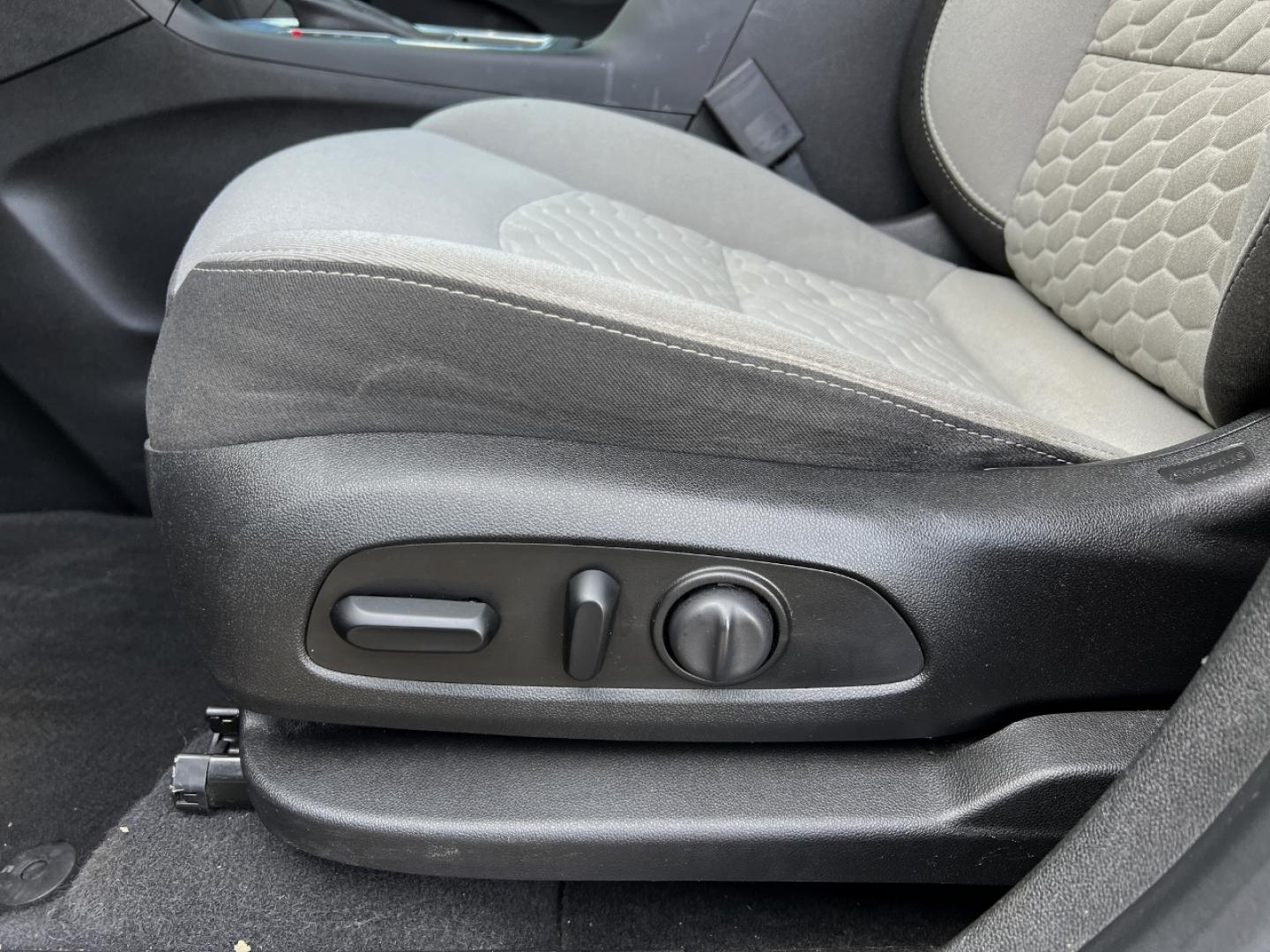 2019 GRAY /Black/Gray Cloth CHEVROLET EQUINOX LS (2GNAXHEV8K6) with an 1.5L 4 Cyl. engine, Automatic transmission, located at 506 S. Kingshighway, Cape Girardeau, MO, 63703, 37.294994, -89.556206 - 2019 Chevrolet Equinox LS 110xxx miles Front Wheel Drive 1.5L 4 Cyl. Automatic Power Driver Seat Backup Camera Bluetooth Remote Start Cruise Power Windows/Locks/Mirrors We have financing available and we accept trades! Fill out a credit application on our website or come by today! If you - Photo#3