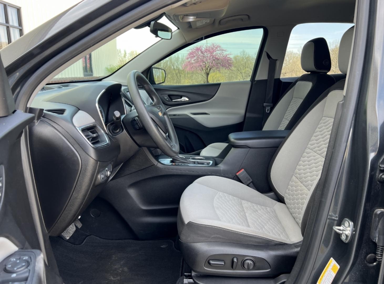 2019 GRAY /Black/Gray Cloth CHEVROLET EQUINOX LS (2GNAXHEV8K6) with an 1.5L 4 Cyl. engine, Automatic transmission, located at 506 S. Kingshighway, Cape Girardeau, MO, 63703, 37.294994, -89.556206 - 2019 Chevrolet Equinox LS 110xxx miles Front Wheel Drive 1.5L 4 Cyl. Automatic Power Driver Seat Backup Camera Bluetooth Remote Start Cruise Power Windows/Locks/Mirrors We have financing available and we accept trades! Fill out a credit application on our website or come by today! If you - Photo#12